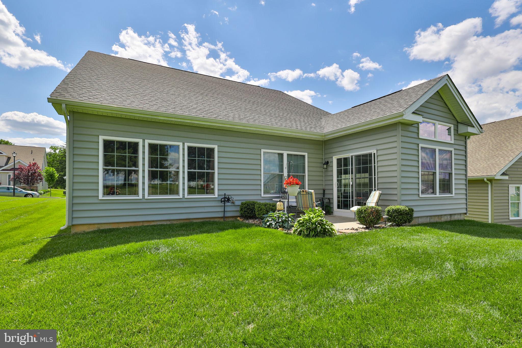 TRADITIONS OF AMERICA AT LOCUST VALLEY - Residential