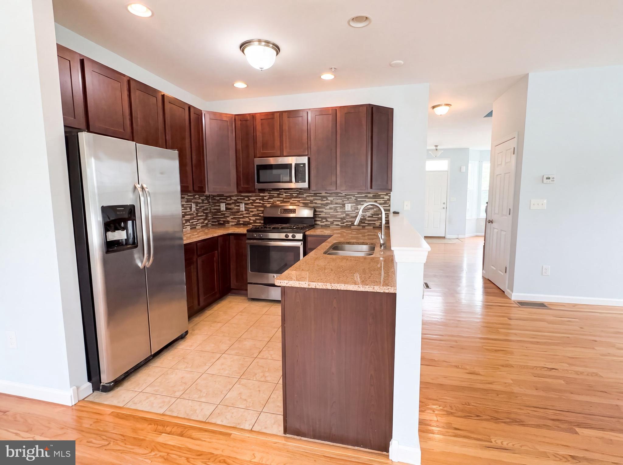 LAUREL FIELD - Residential