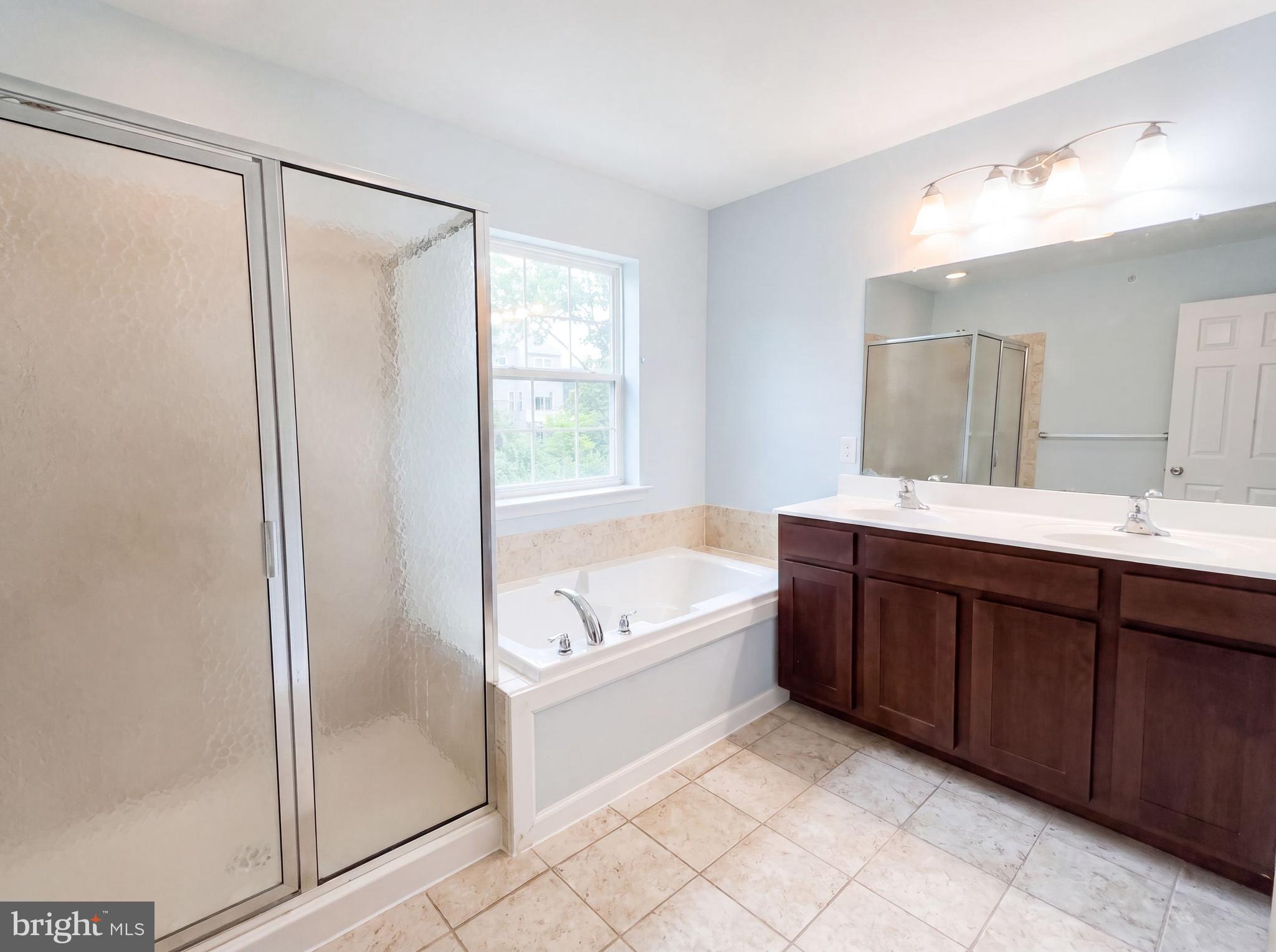 LAUREL FIELD - Residential