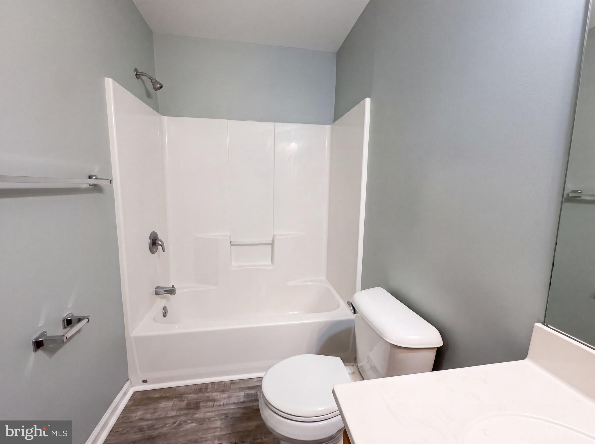 LAUREL FIELD - Residential