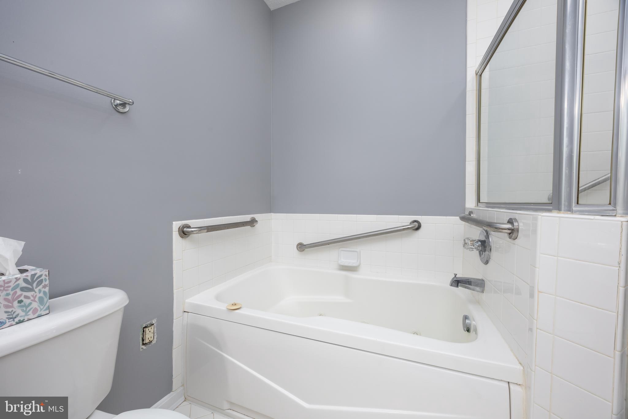 WOOD CREEK GOLF COMM - Residential