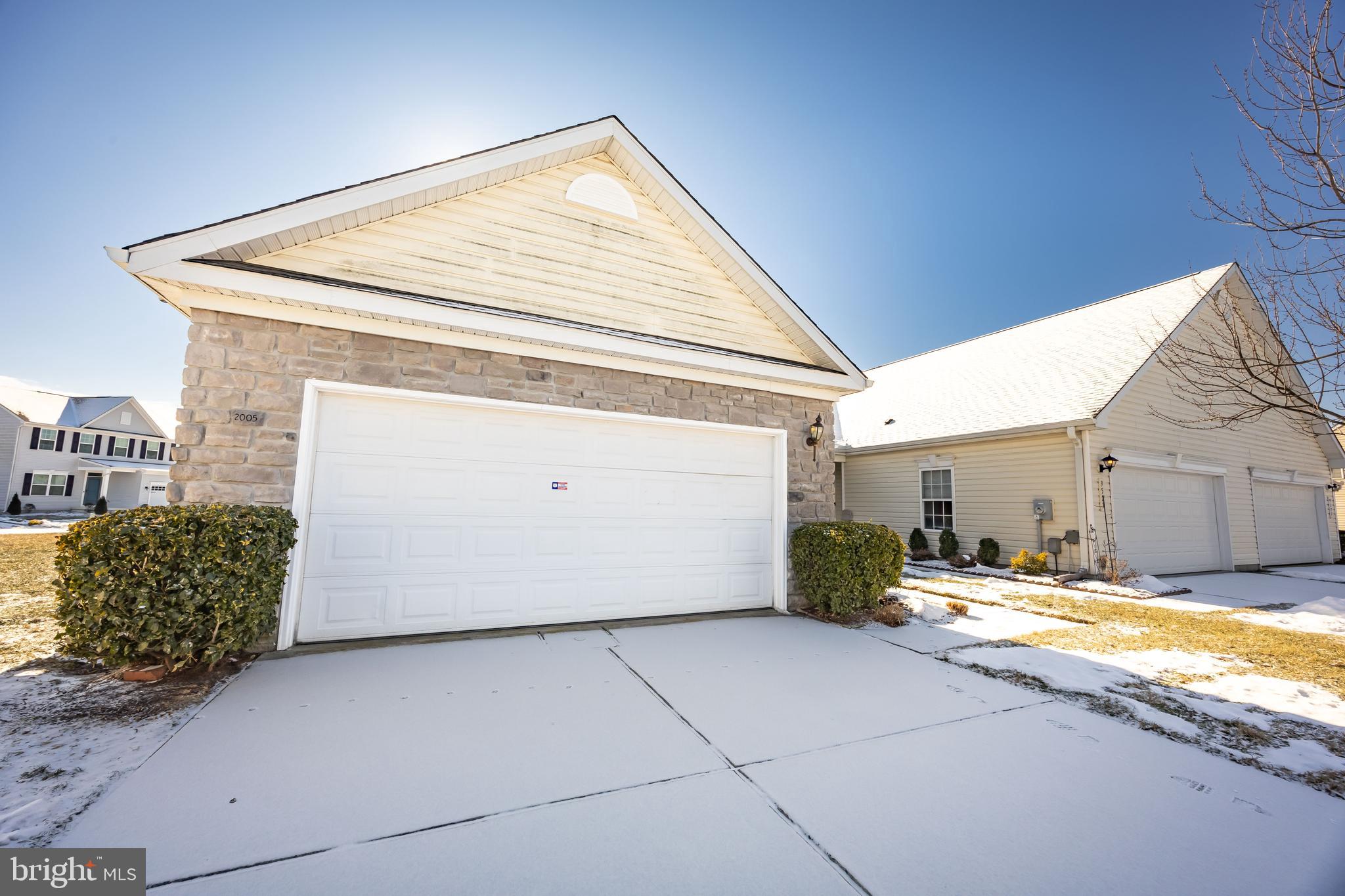 WOOD CREEK GOLF COMM - Residential