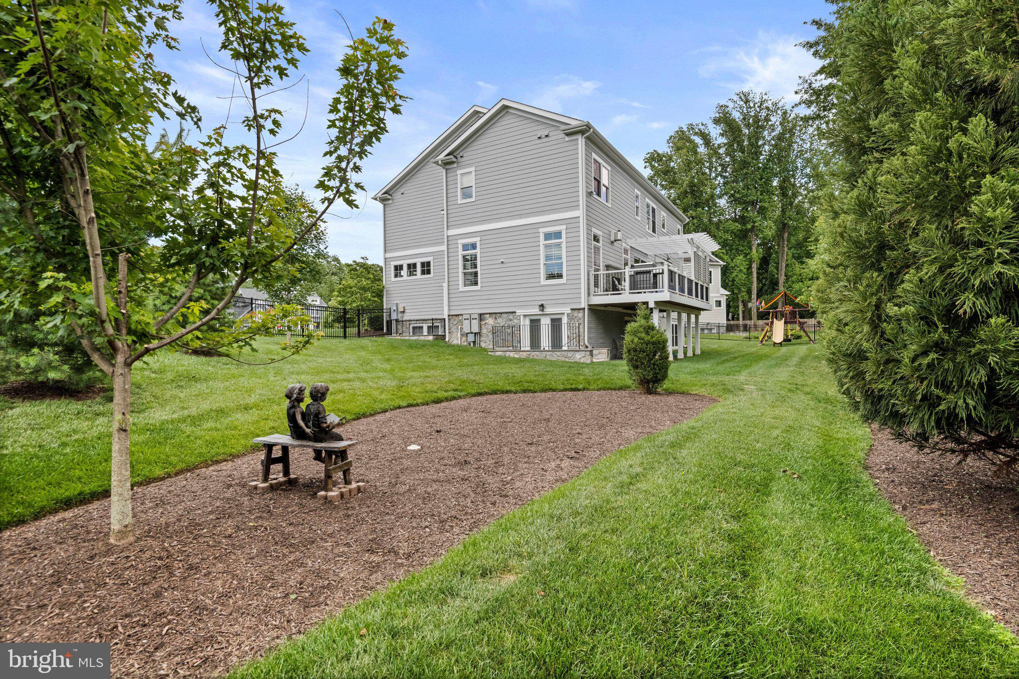 WESTBRIAR COUNTRY CLUB ESTATES - Residential