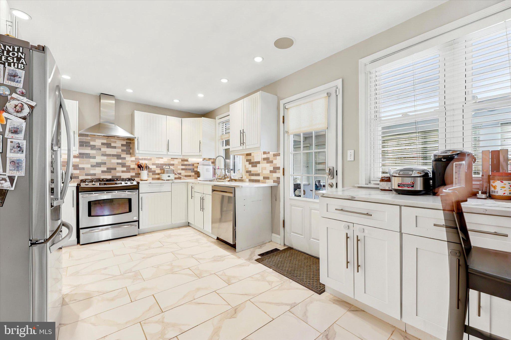 WOODMERE - Residential