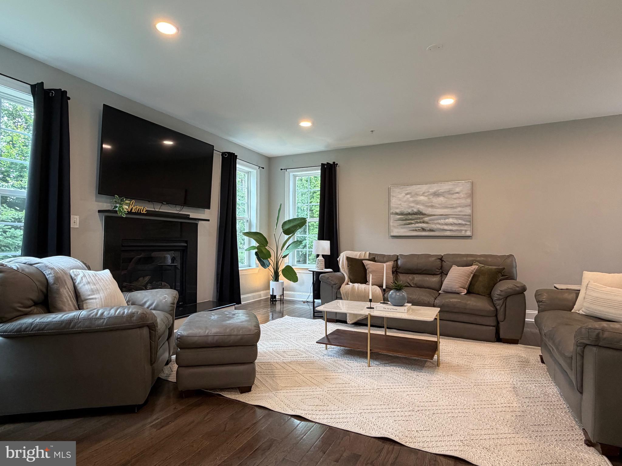 TANTALLON ON THE POTOMAC - Residential