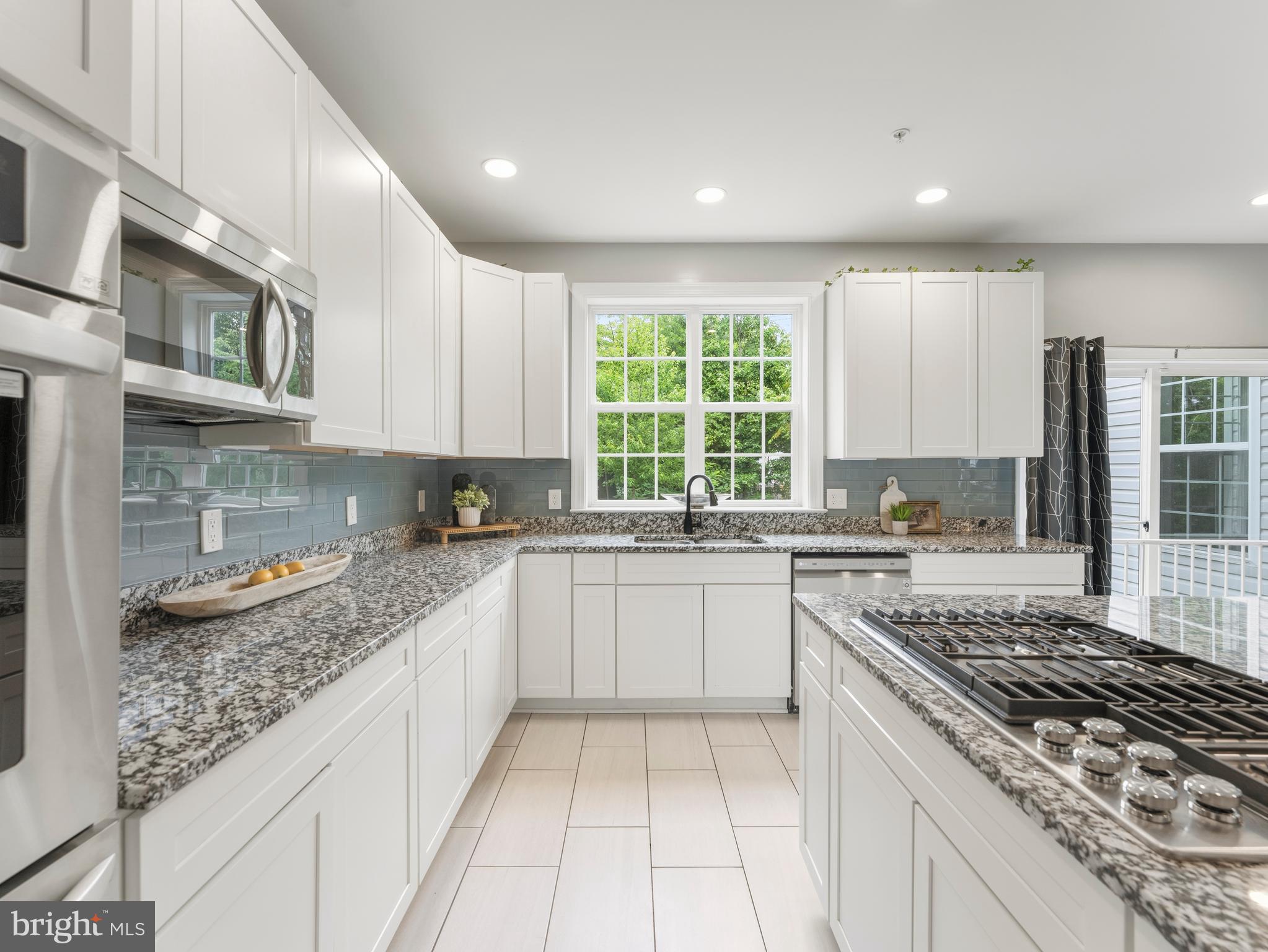 TANTALLON ON THE POTOMAC - Residential