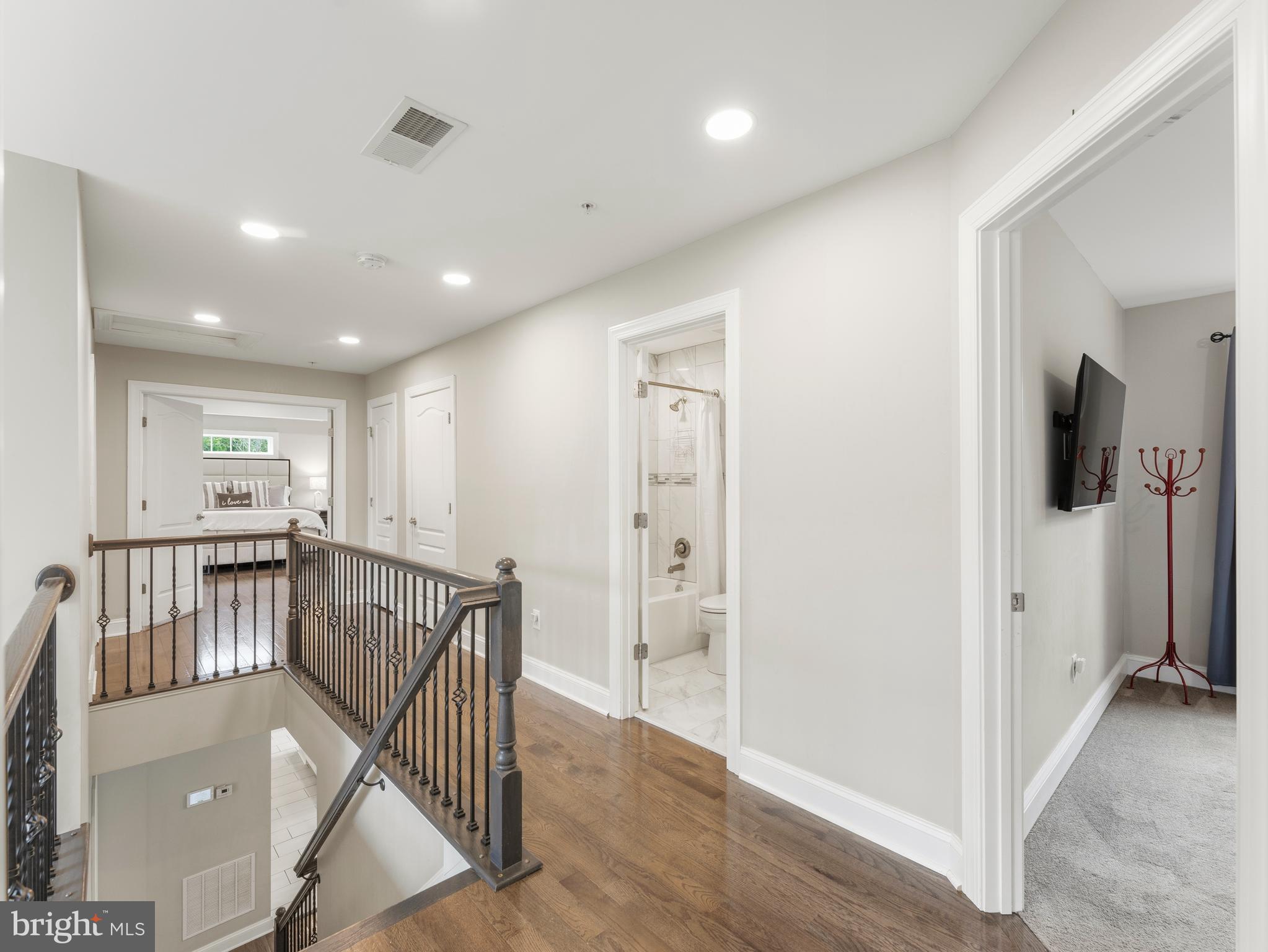 TANTALLON ON THE POTOMAC - Residential