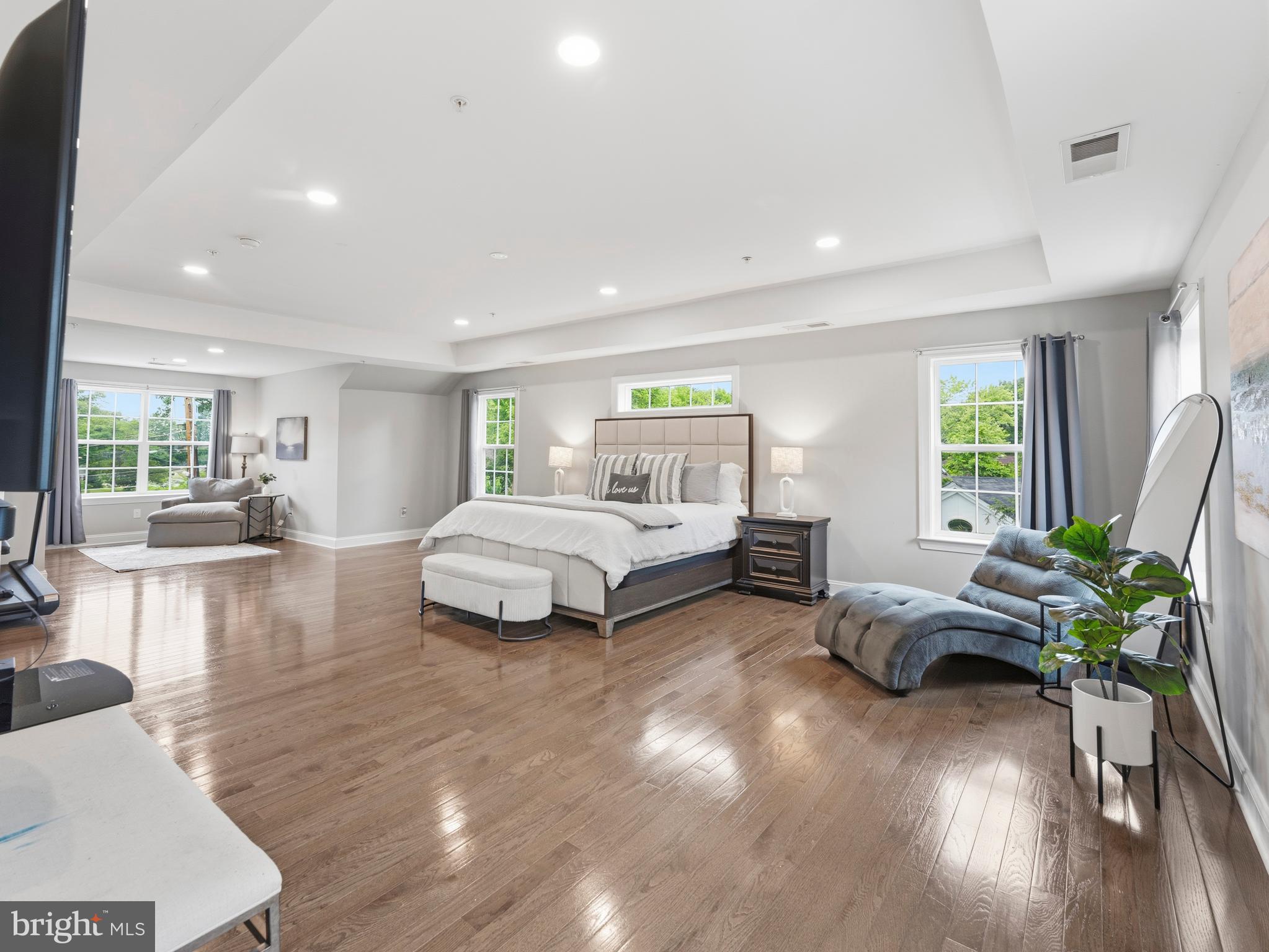 TANTALLON ON THE POTOMAC - Residential