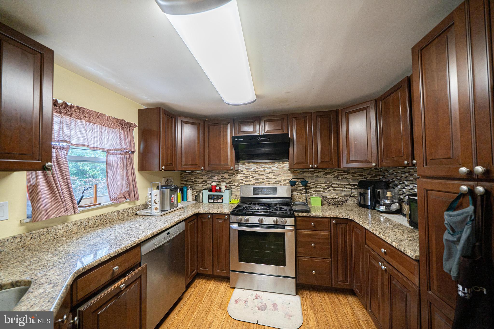FOX CHASE - Residential