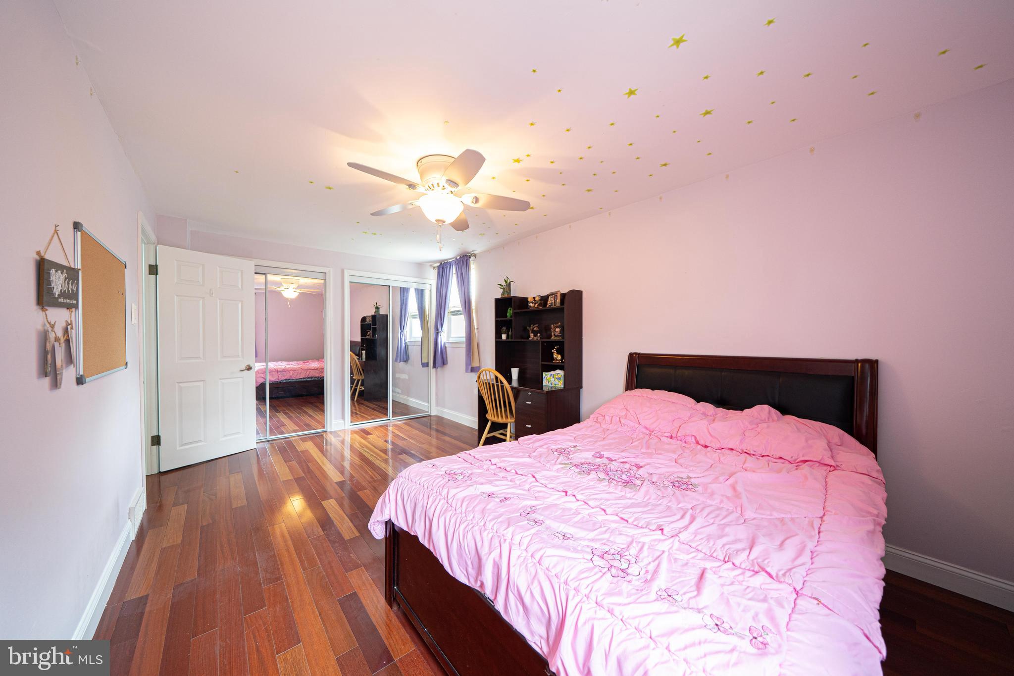 FOX CHASE - Residential