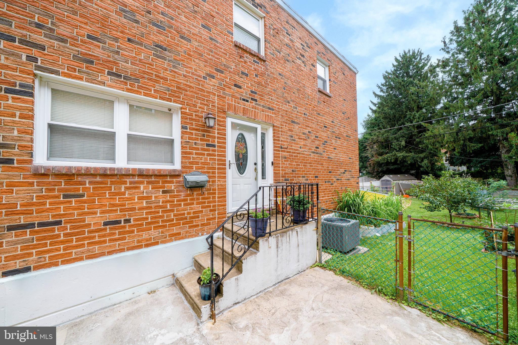FOX CHASE - Residential
