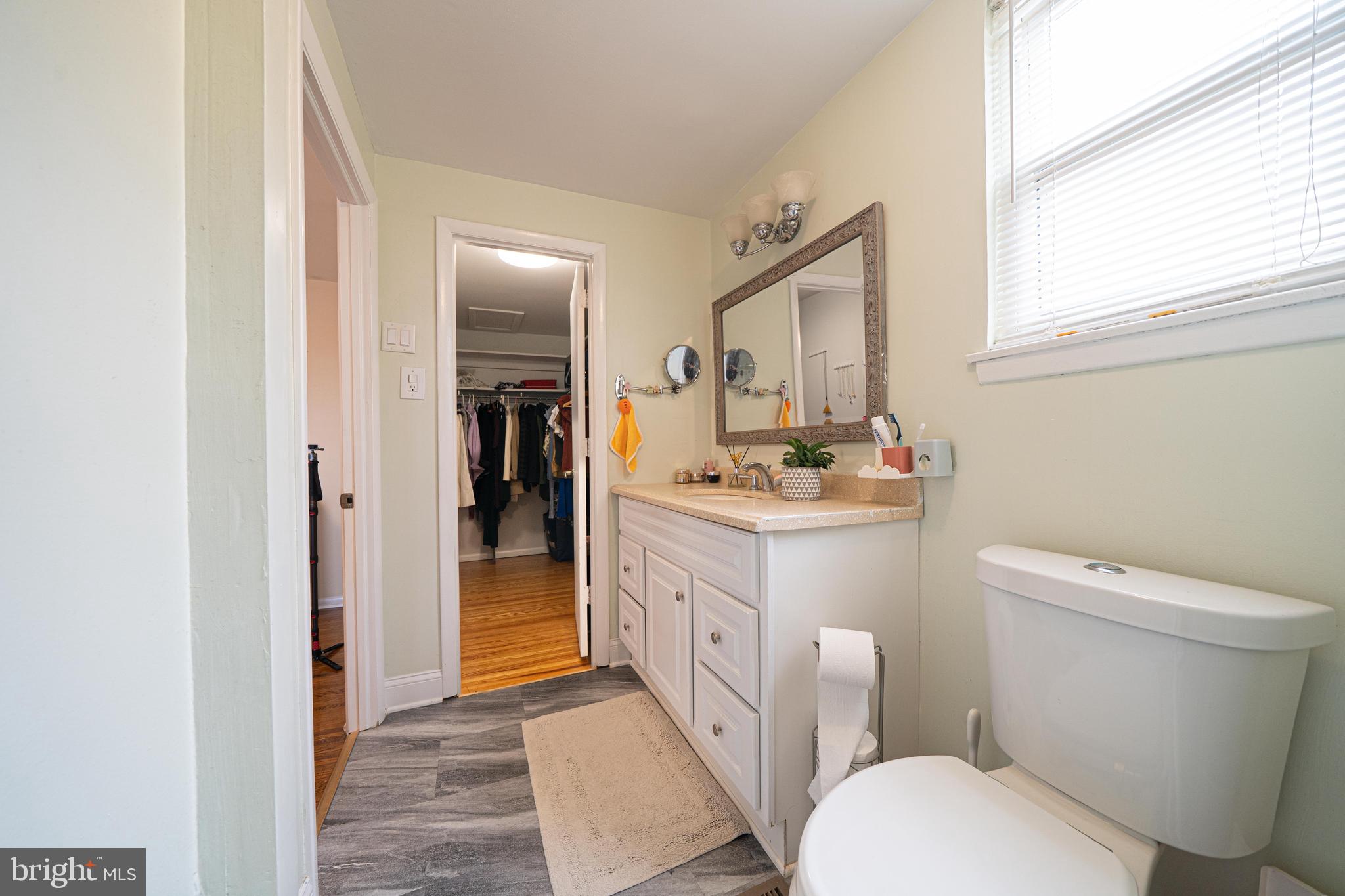 FOX CHASE - Residential