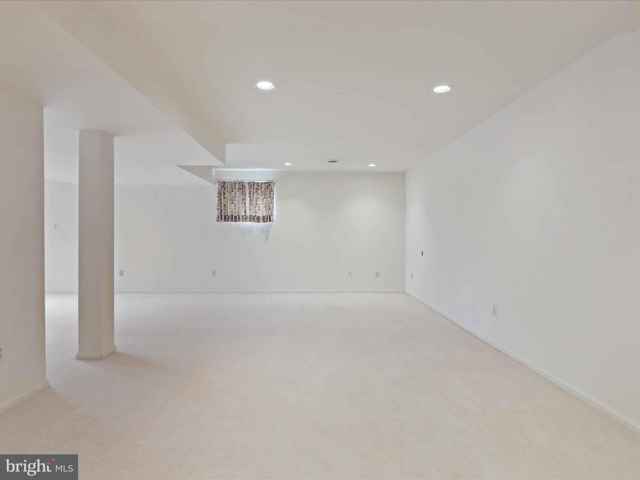 SIGNAL HILL - Residential