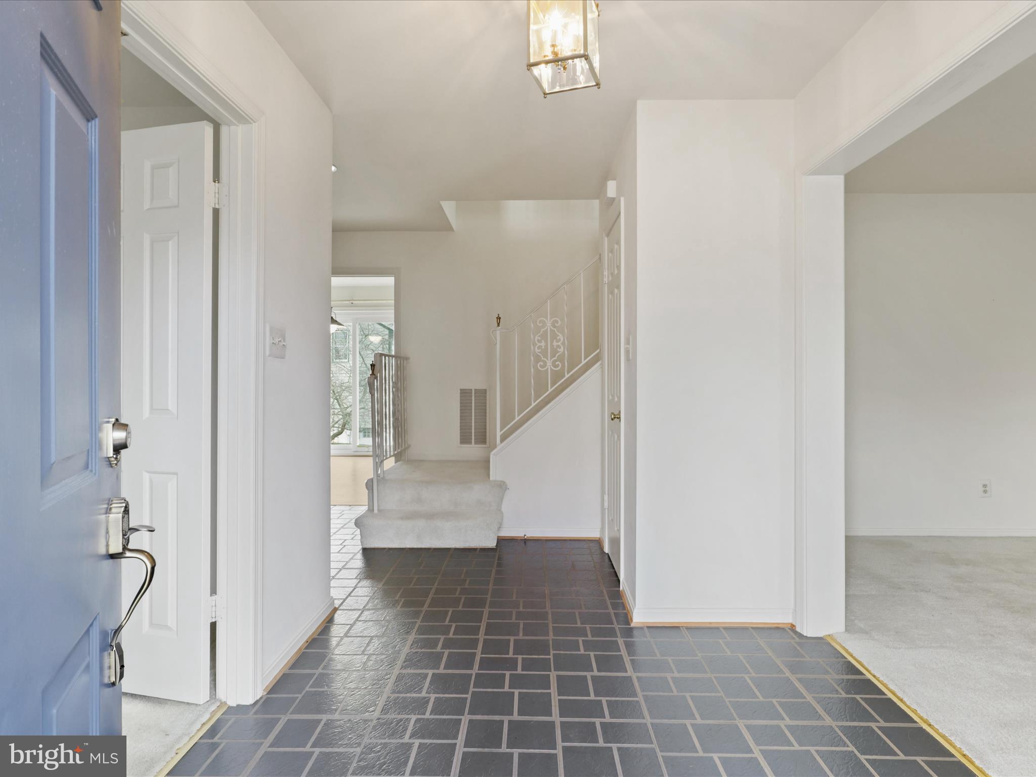 SIGNAL HILL - Residential
