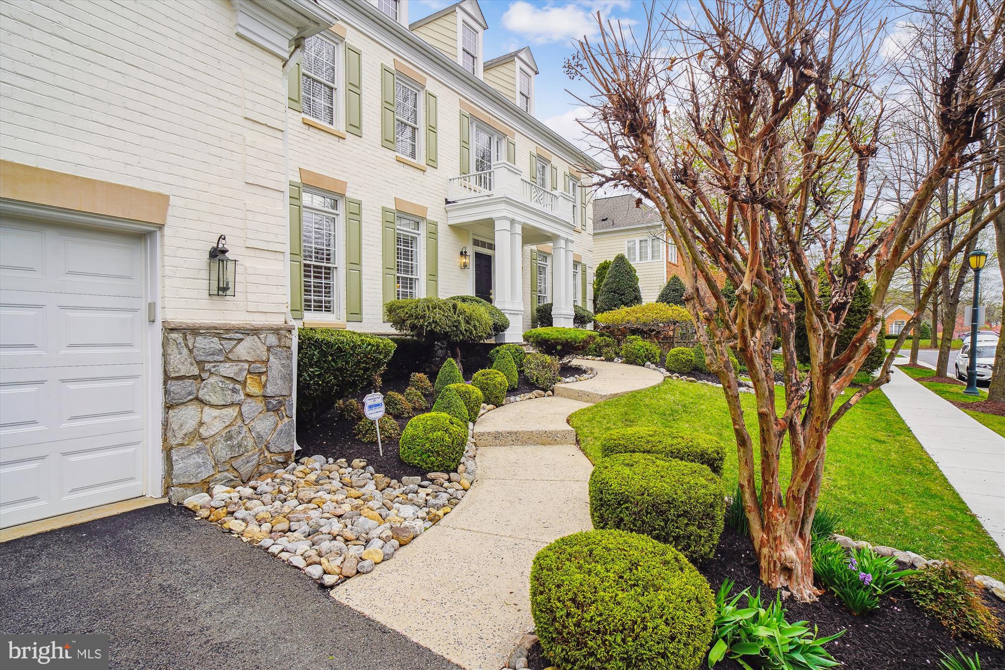 FALLSGROVE - Residential
