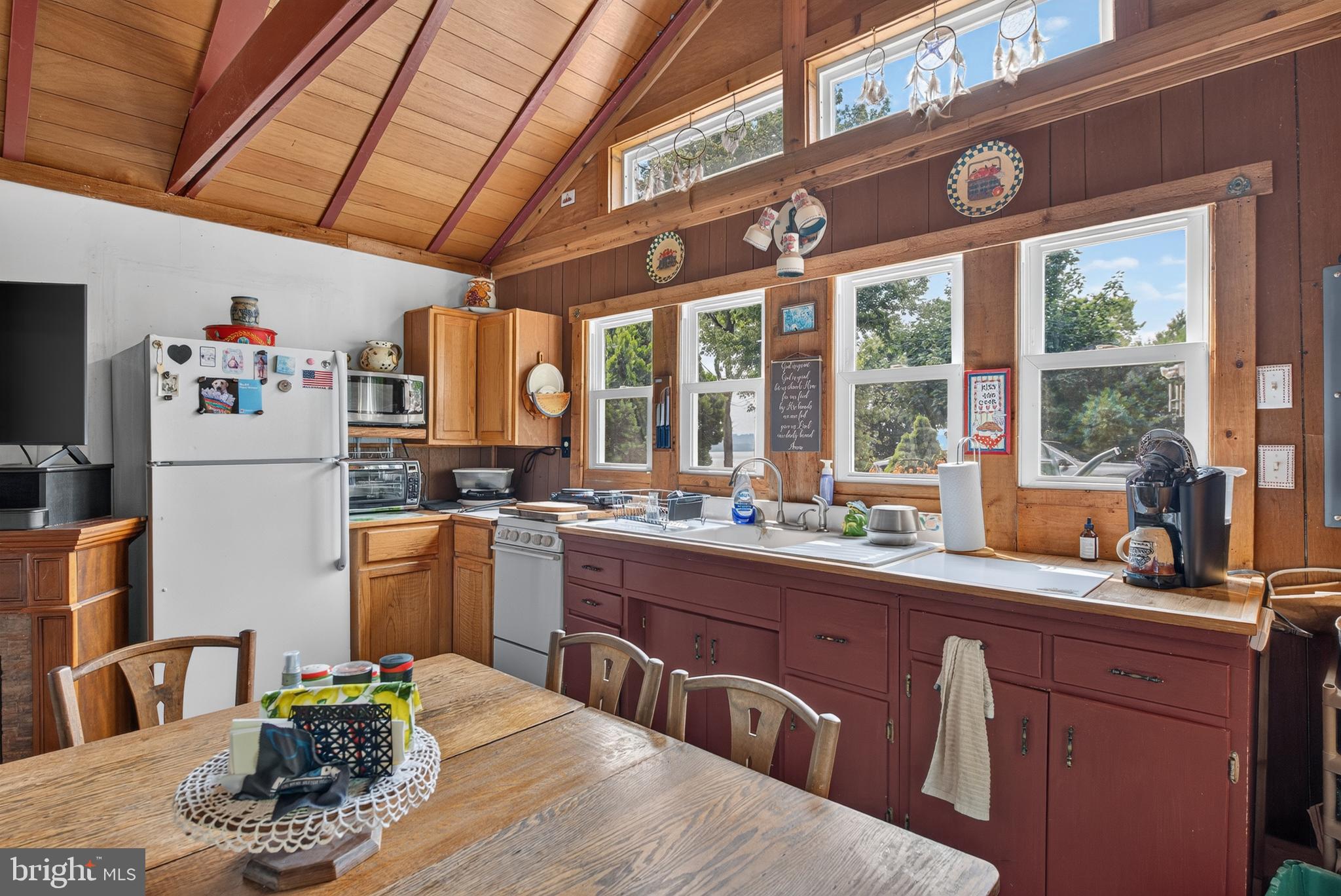 LONG LEVEL - LAKE CLARKE - Residential