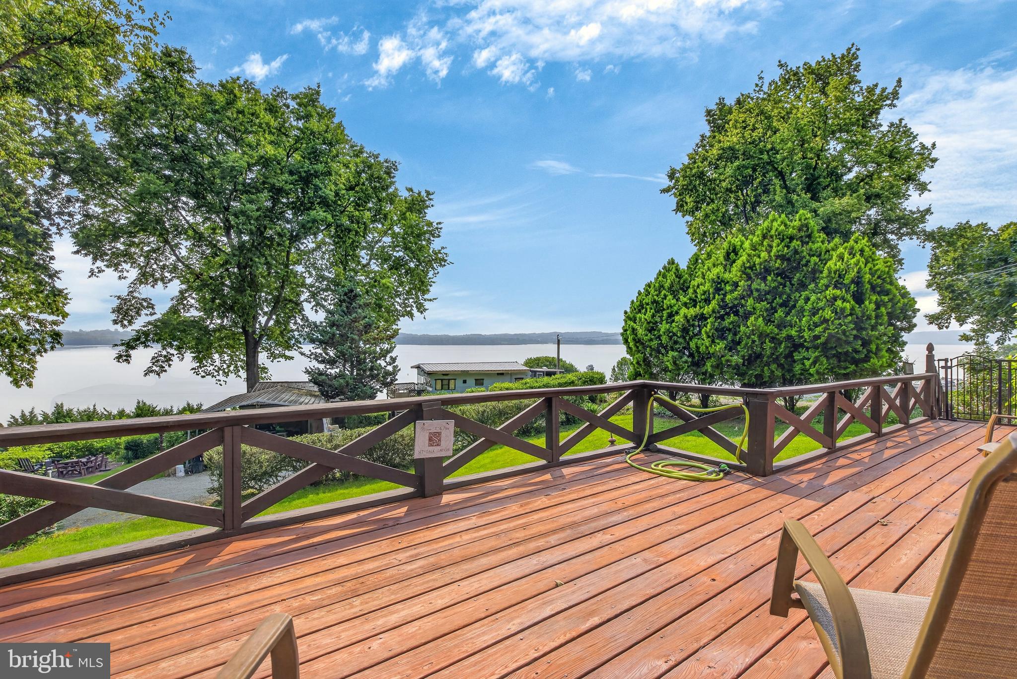 LONG LEVEL - LAKE CLARKE - Residential