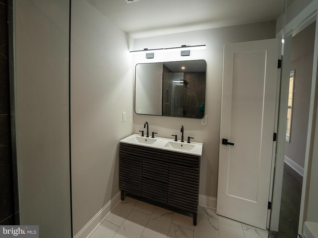 OLDE KENSINGTON - Residential