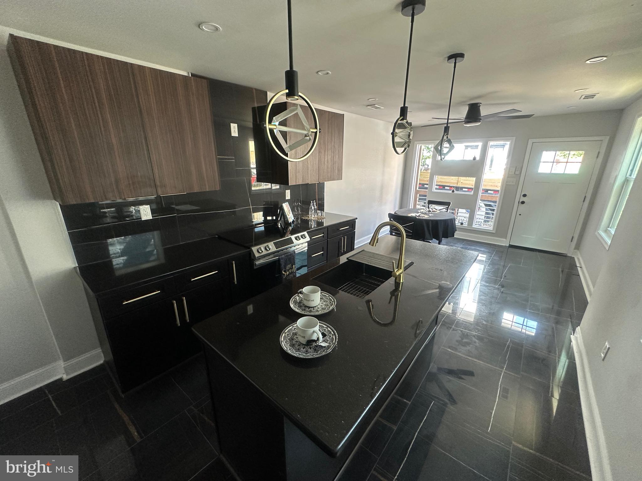 OLDE KENSINGTON - Residential