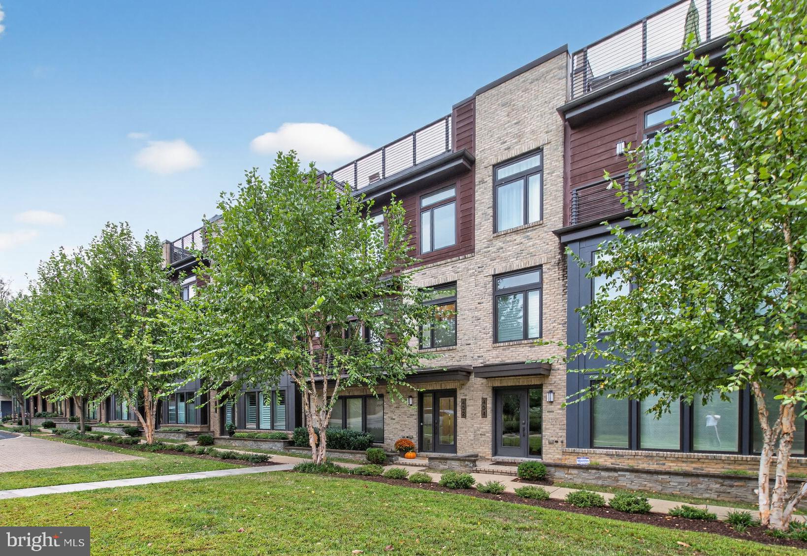 GROSVENOR HEIGHTS - Residential