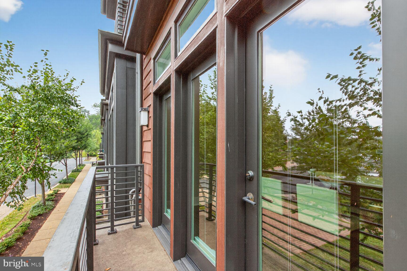 GROSVENOR HEIGHTS - Residential
