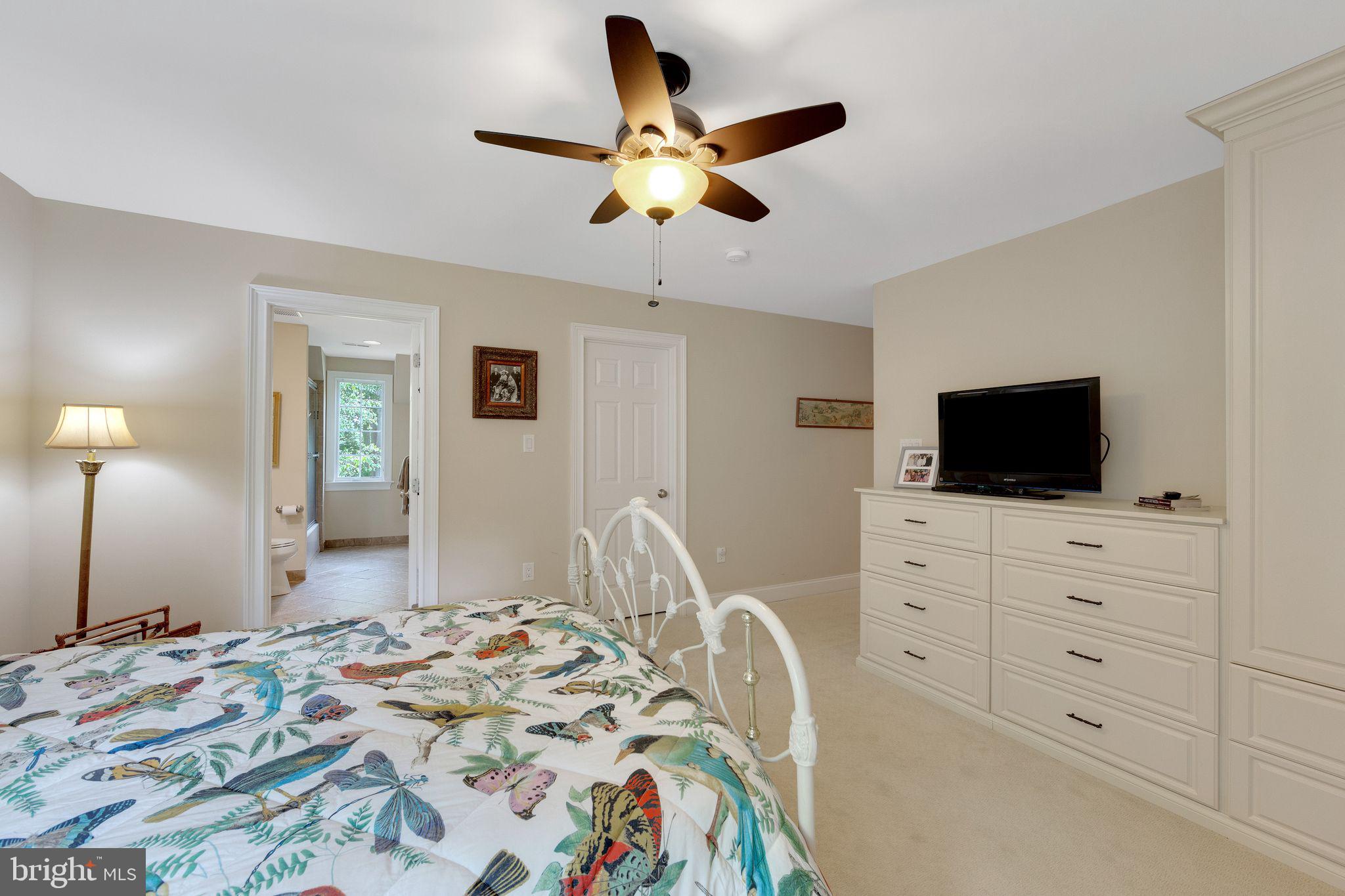 RADNOR HUNT - Residential