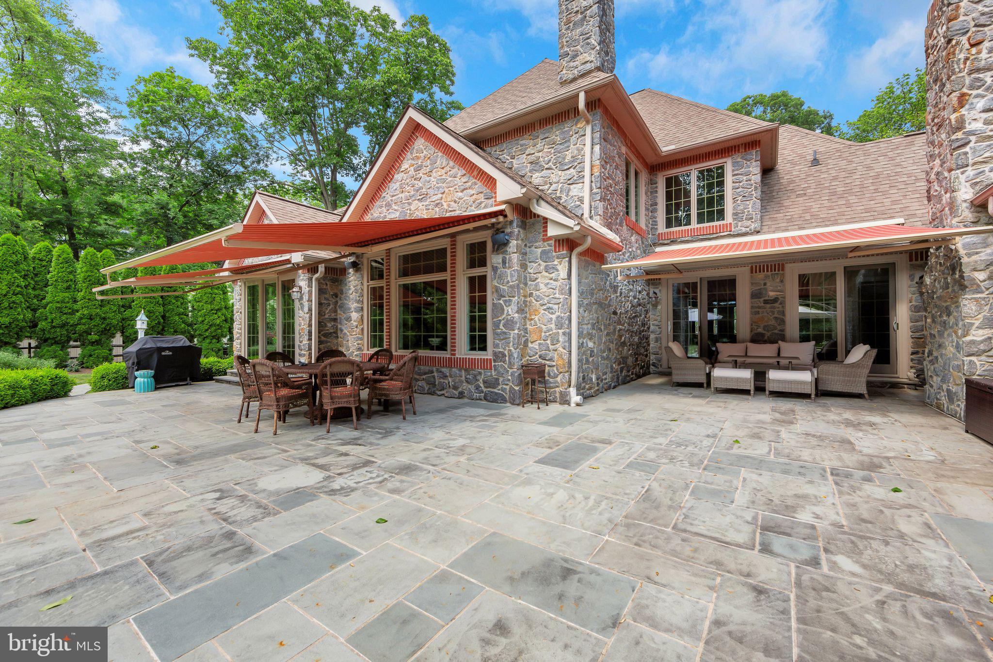 RADNOR HUNT - Residential