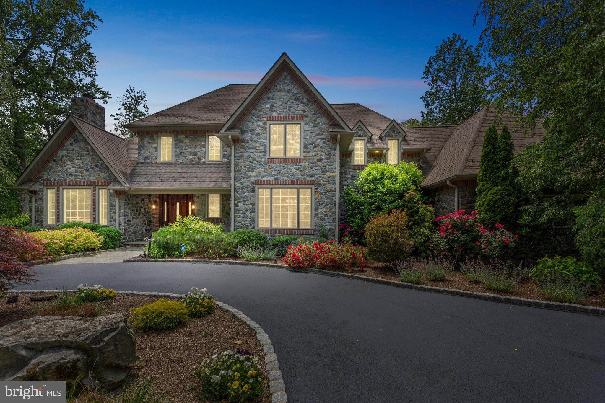 RADNOR HUNT - Residential