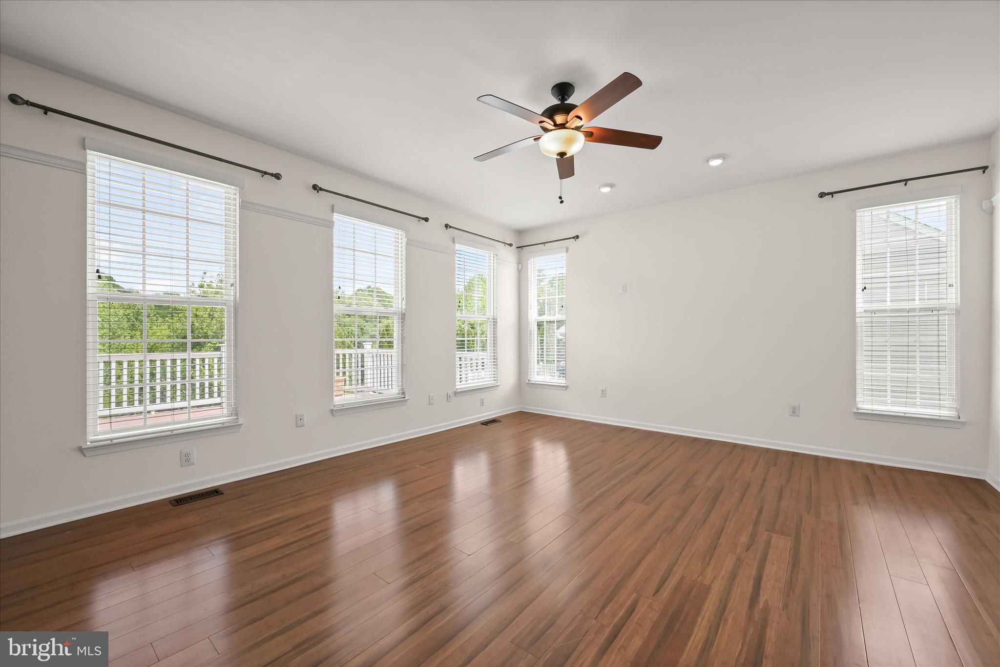 JENNA ESTATES - Residential