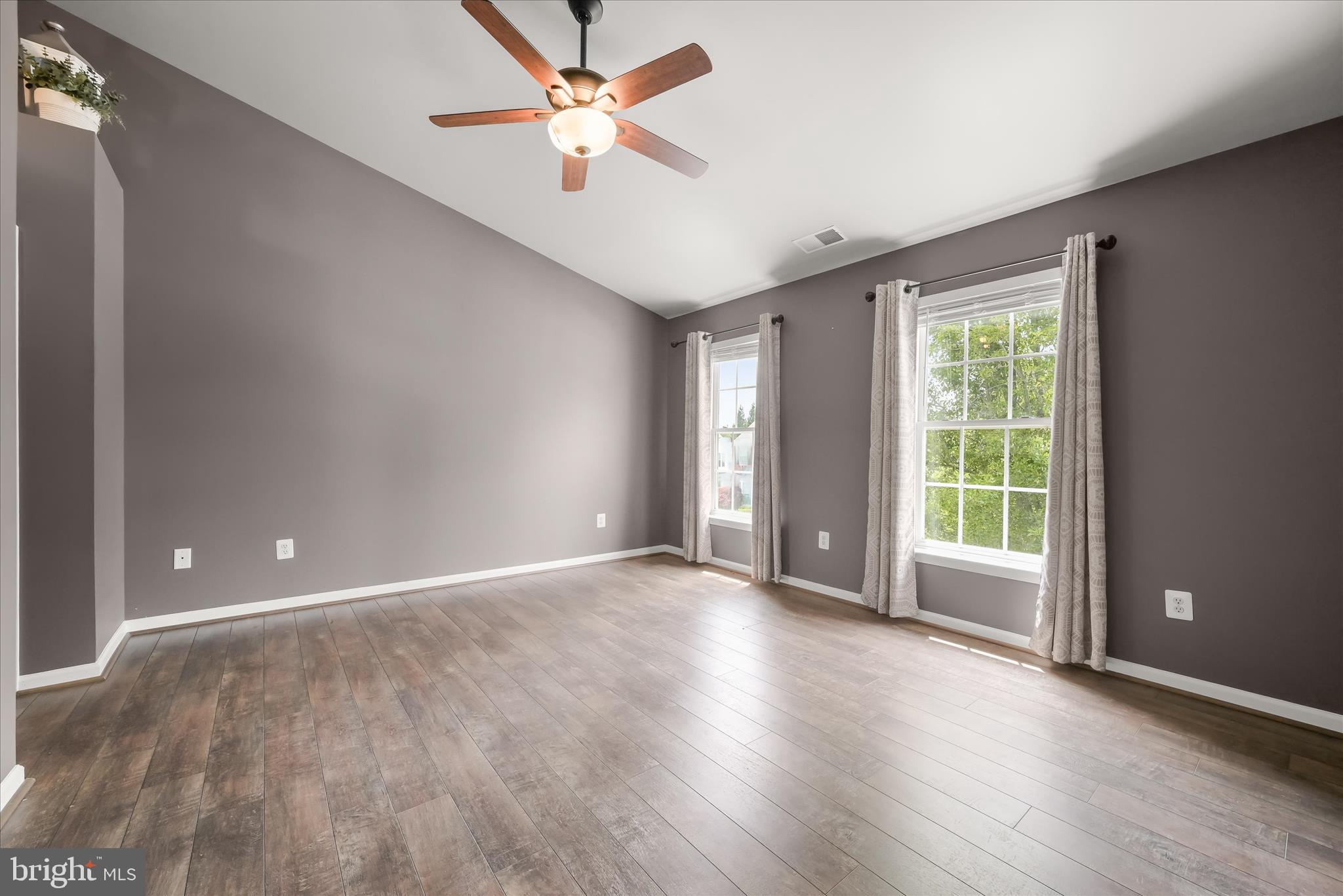 JENNA ESTATES - Residential