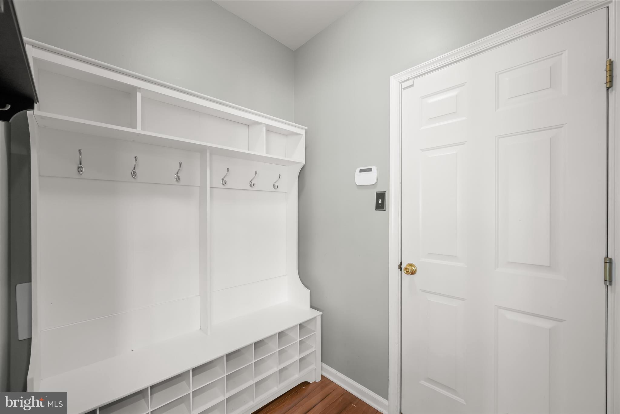 JENNA ESTATES - Residential