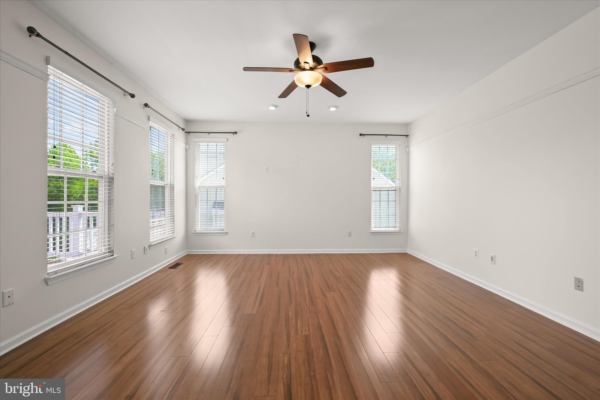 JENNA ESTATES - Residential
