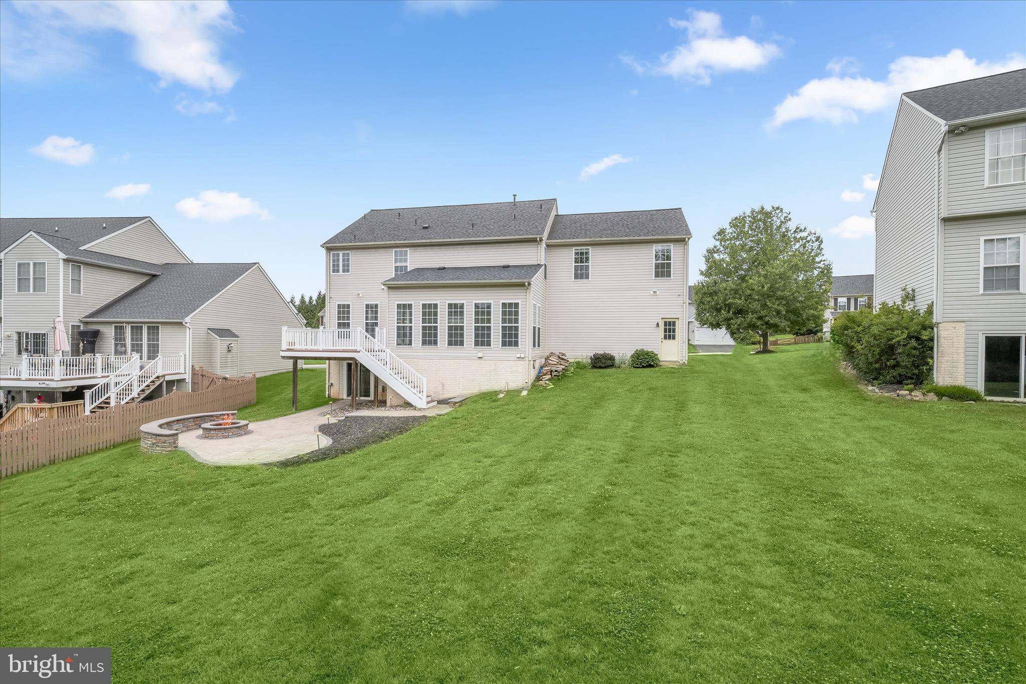 JENNA ESTATES - Residential