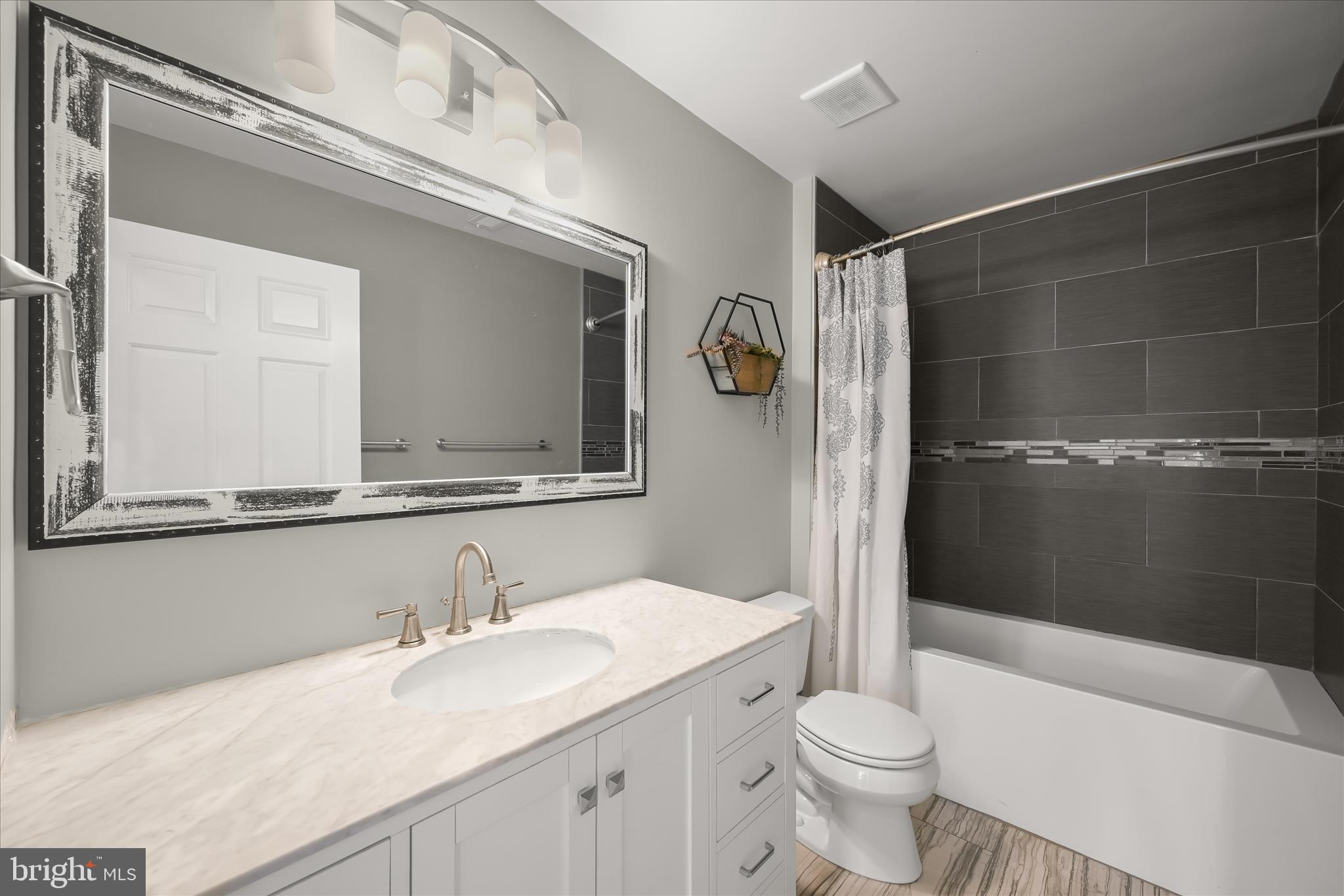 JENNA ESTATES - Residential