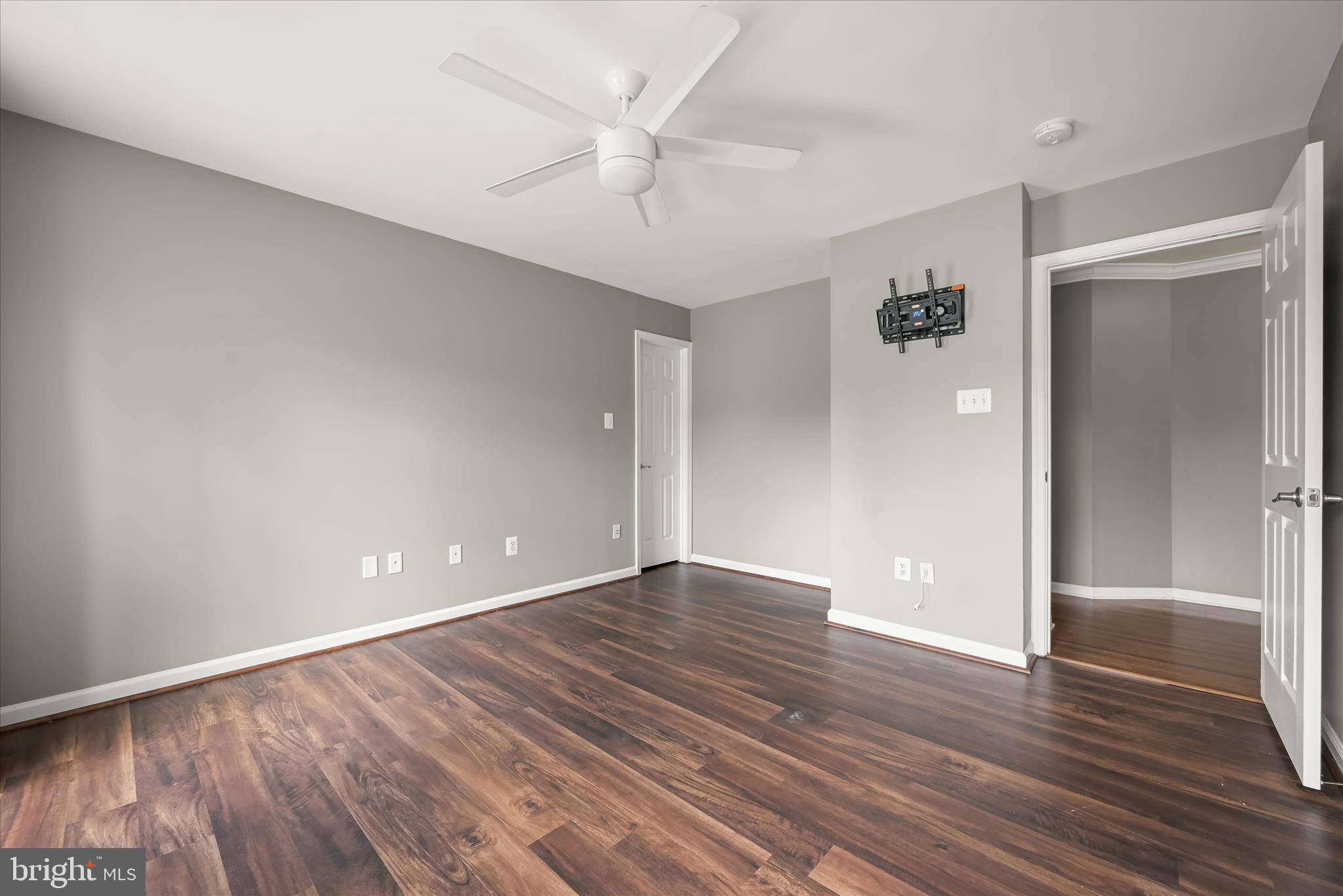 JENNA ESTATES - Residential