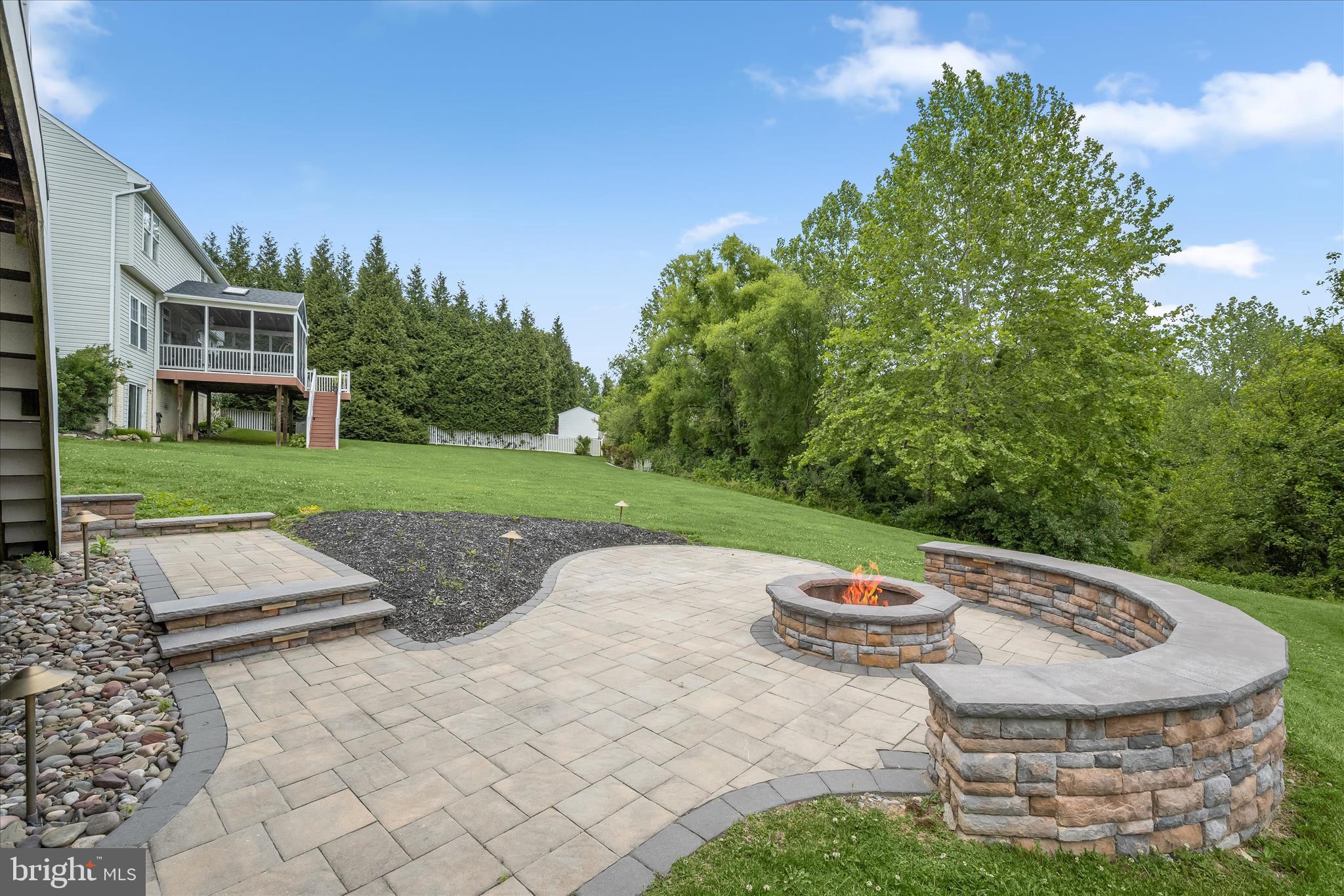 JENNA ESTATES - Residential