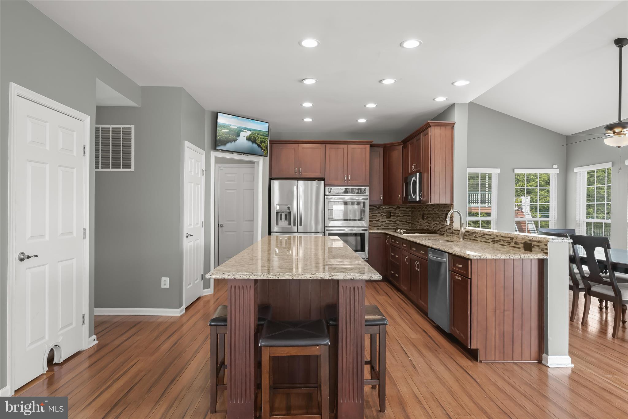 JENNA ESTATES - Residential