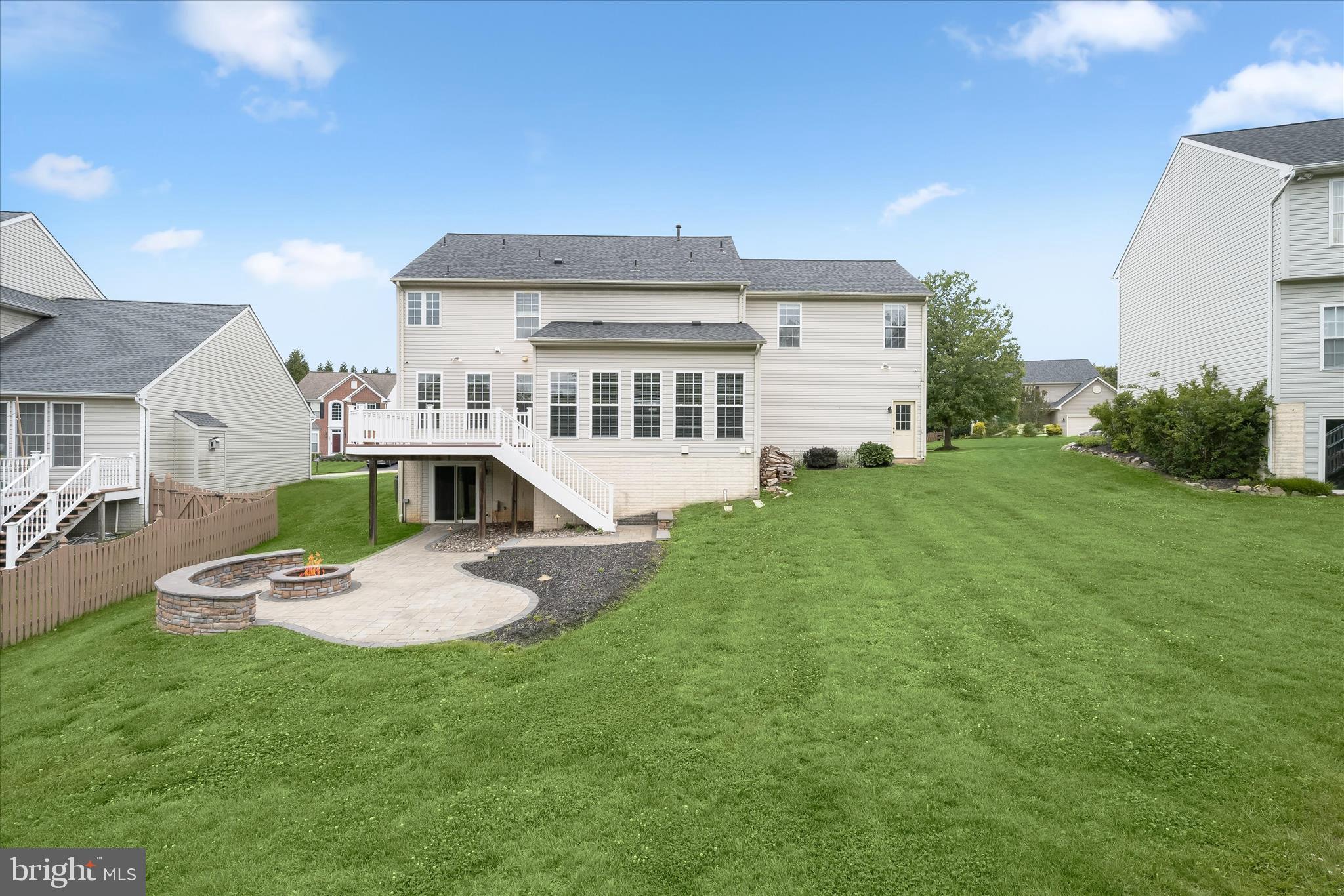 JENNA ESTATES - Residential