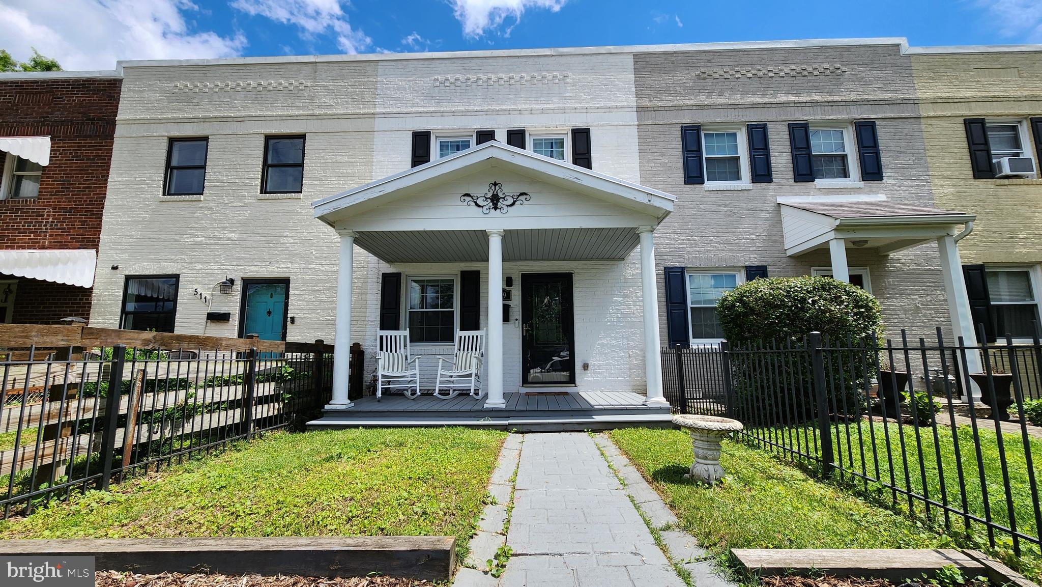 Fantastic opportunity! Updated 3 finished levels. Two off-street parking spaces behind the property. Front and back covered porch, fenced yard. This home has a large kitchen, spacious mud room, rec room, den plus full bath in the basement.
Minutes to Braddock Road Metro, restaurants and gyms.