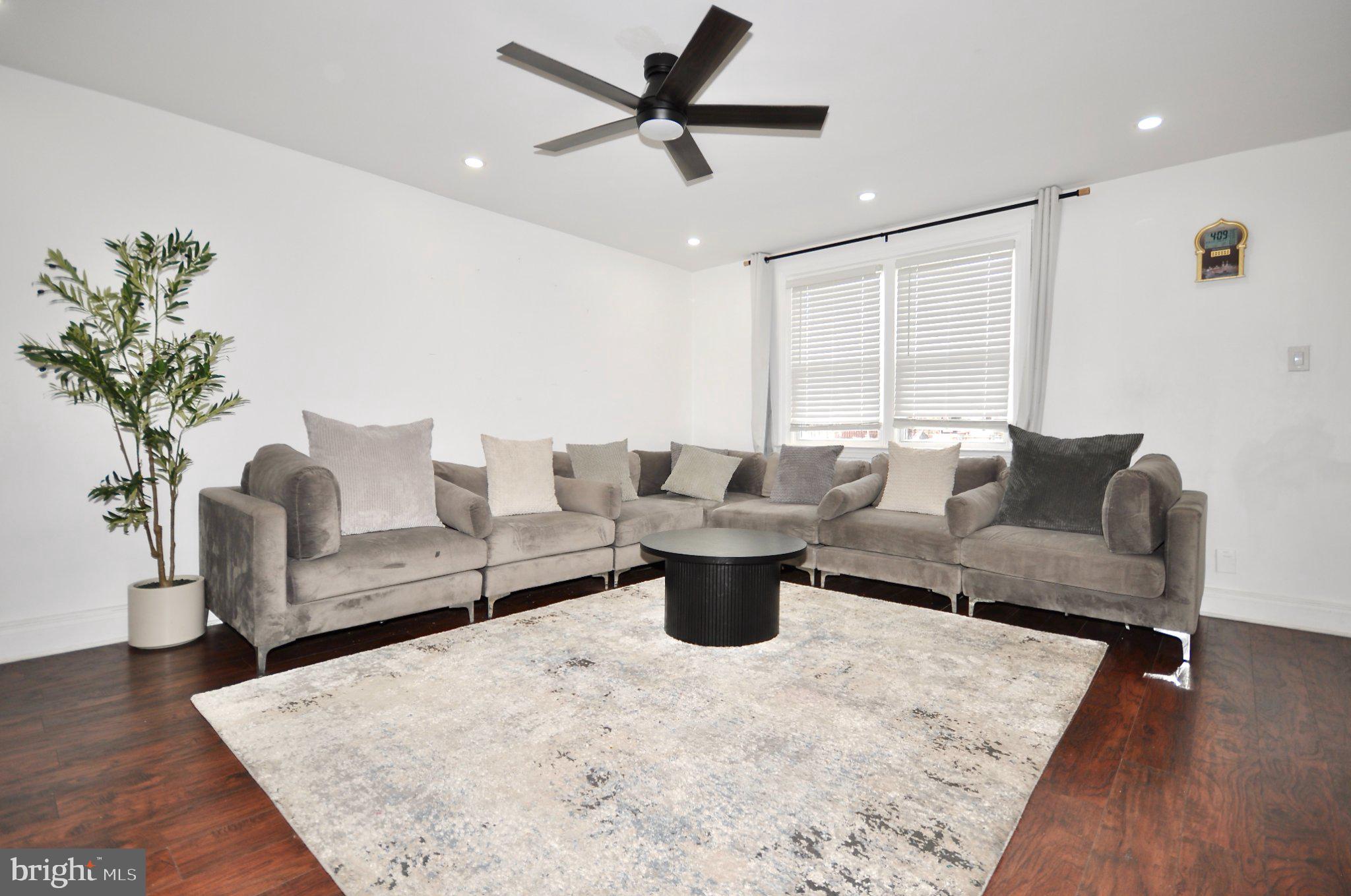 CASTOR GARDENS - Residential