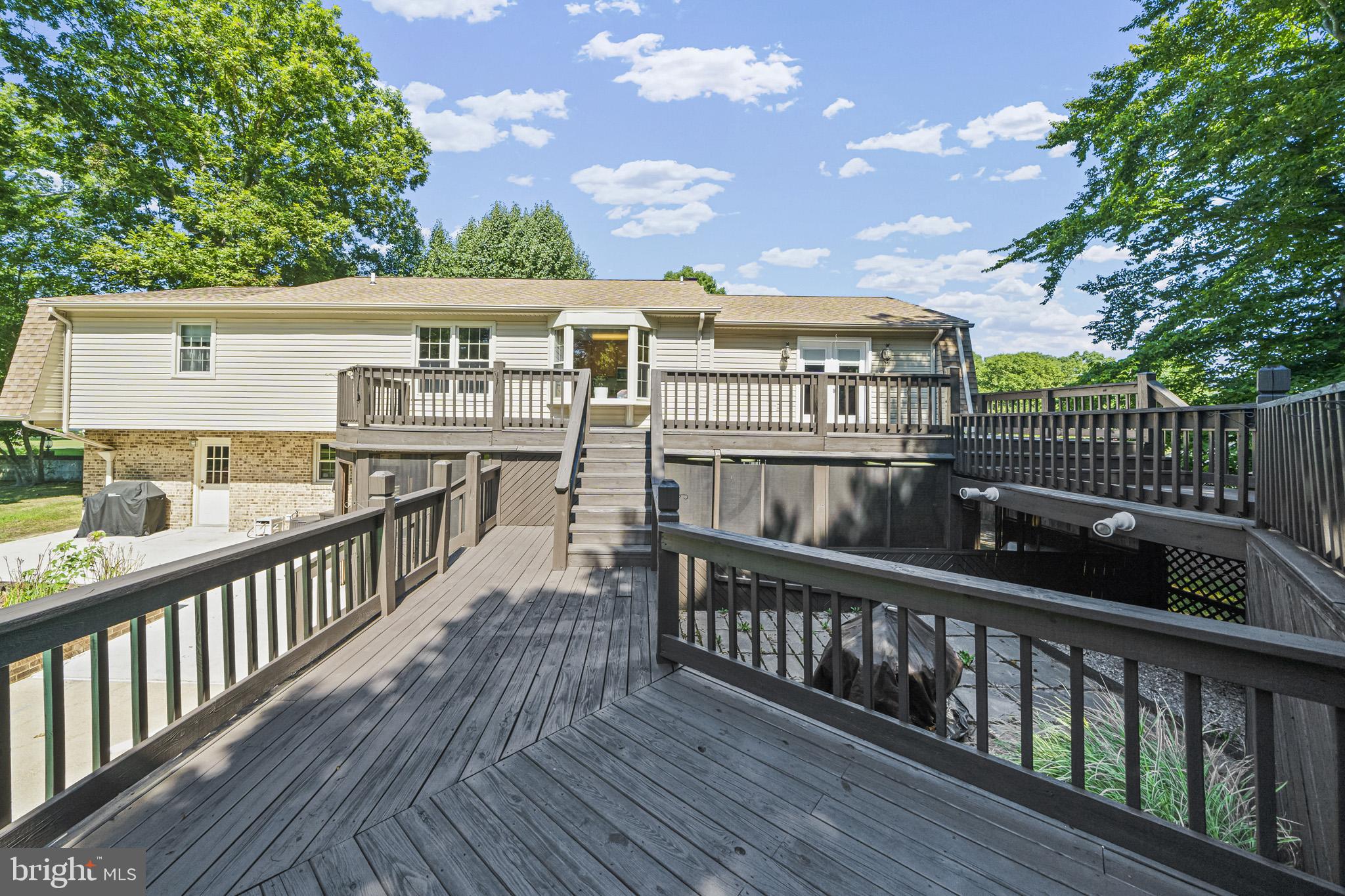 CLARKS RUN - Residential