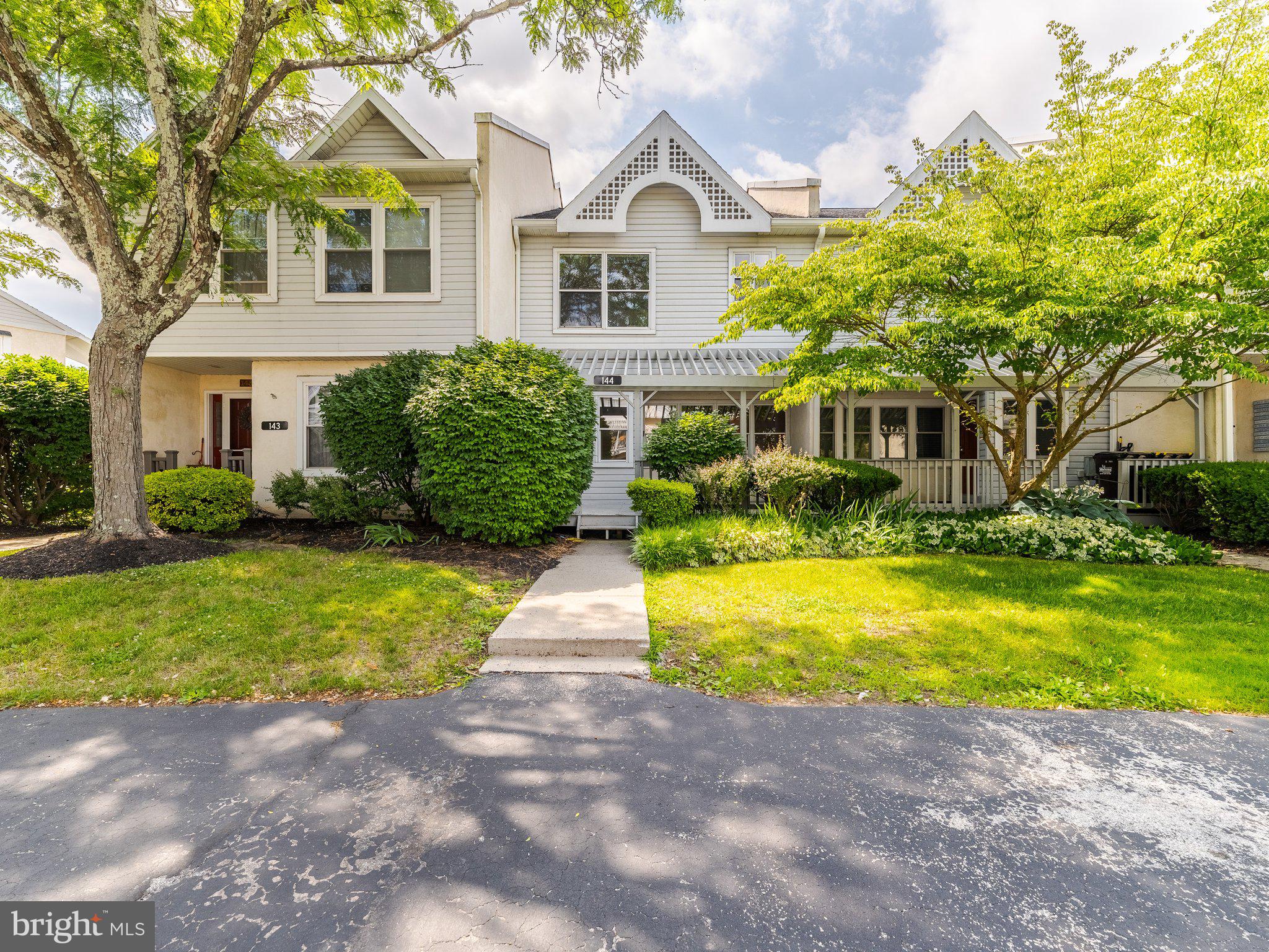 BARLEY SHEAF - Residential