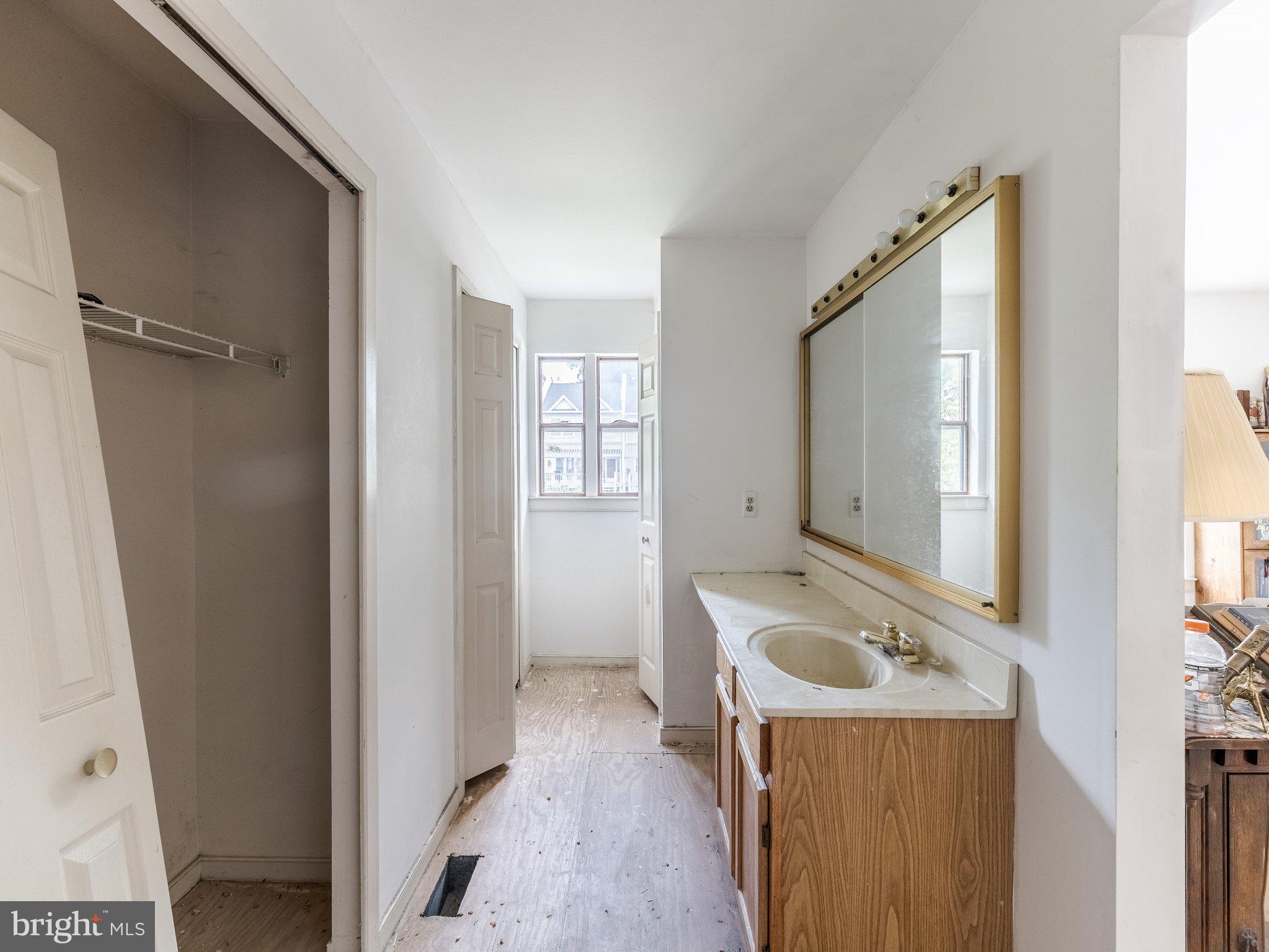 BARLEY SHEAF - Residential