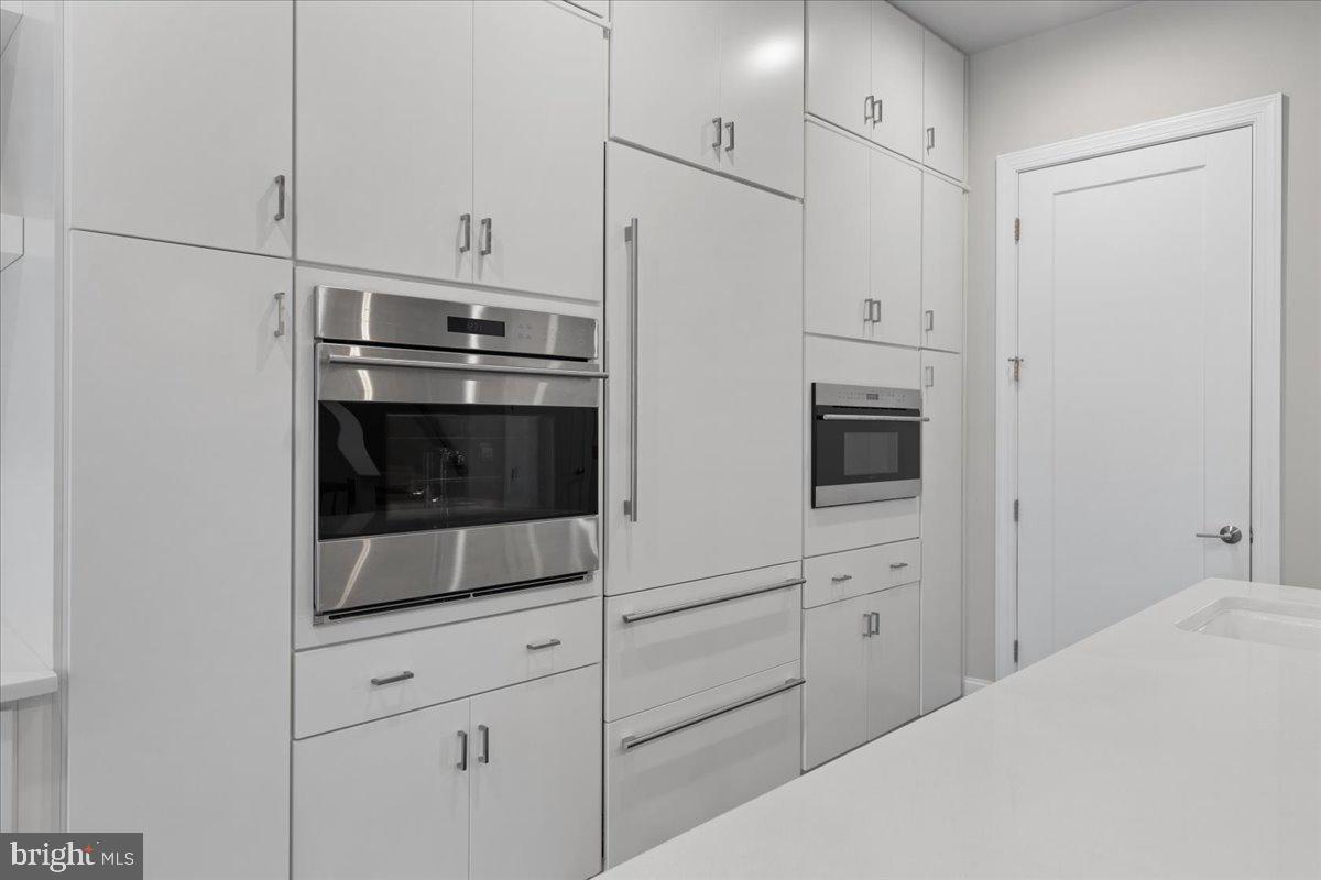 ONE LOUDOUN - Residential