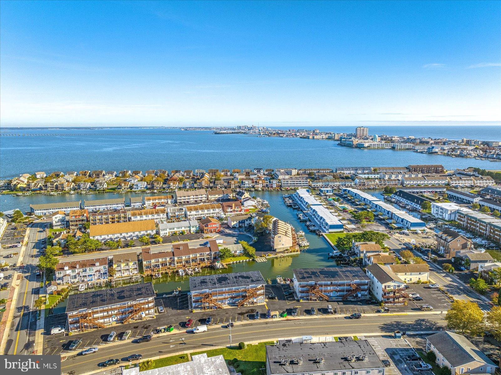 BAYSHORE ESTATES - Residential