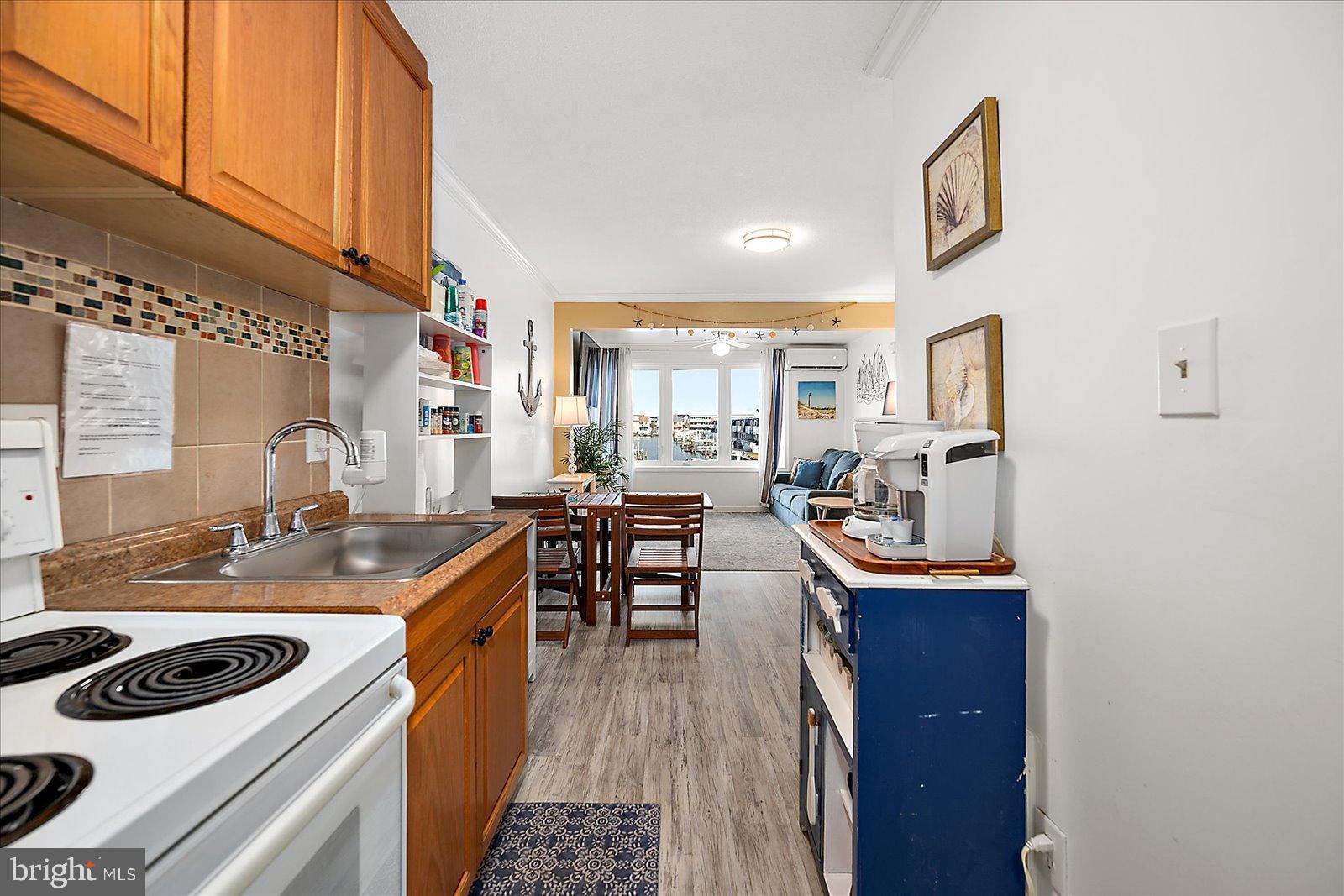 BAYSHORE ESTATES - Residential