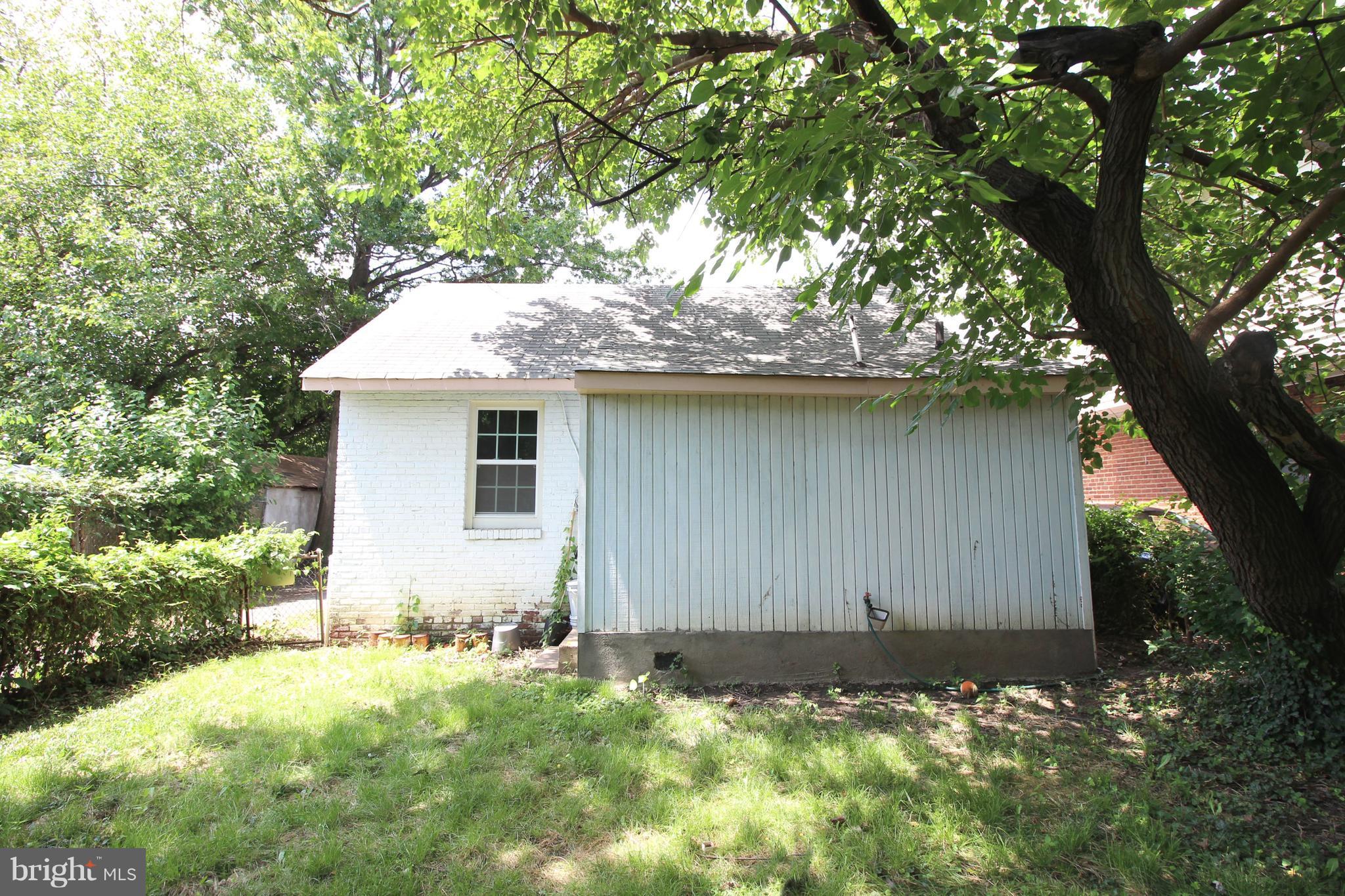 ALEXANDRIA - Residential Lease