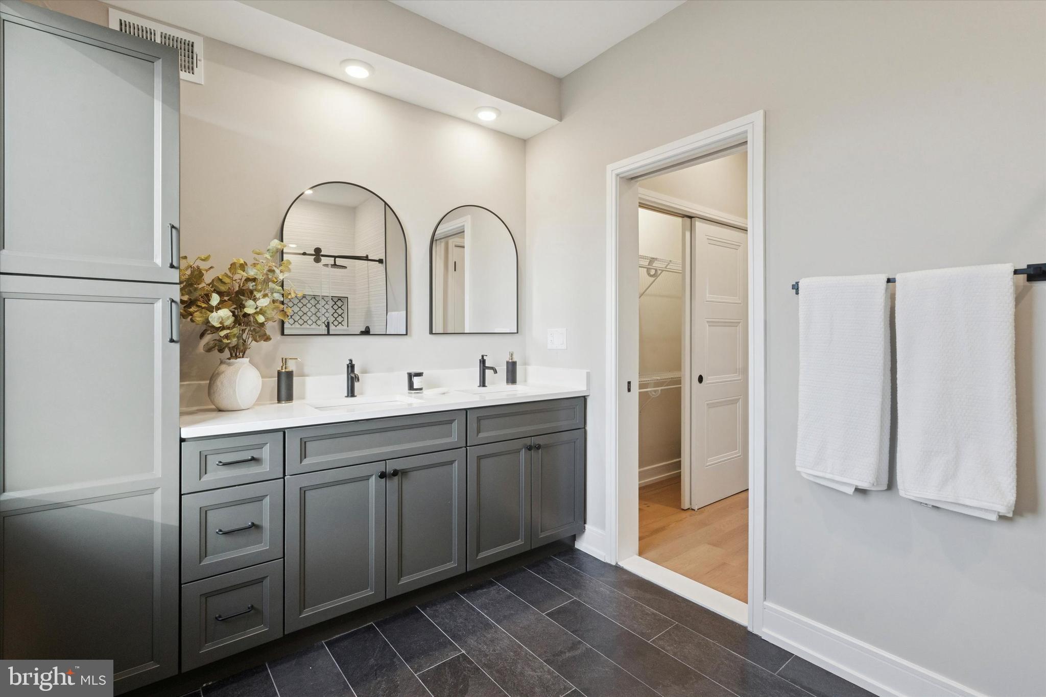 SOUTH KENSINGTON - Residential