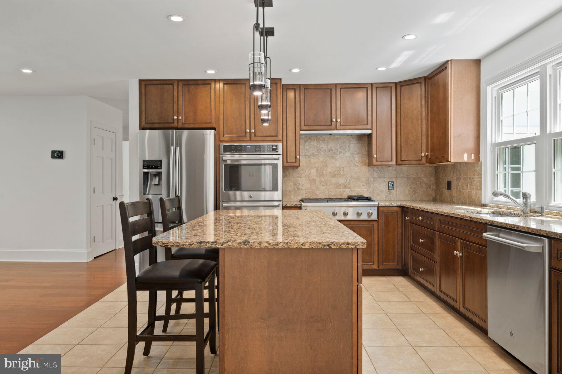 RADNOR HUNT - Residential