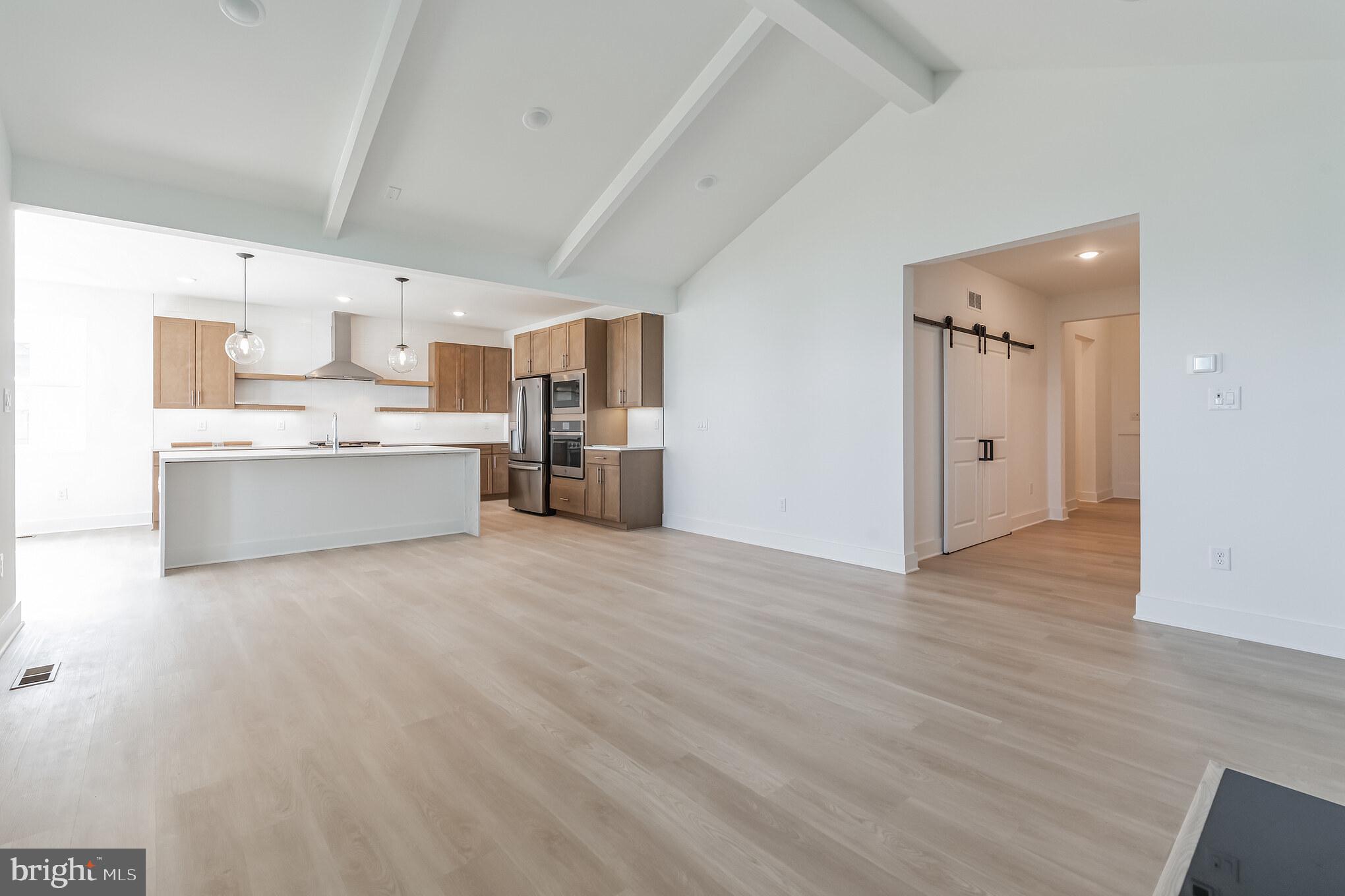 LIBERTY WEST - Residential
